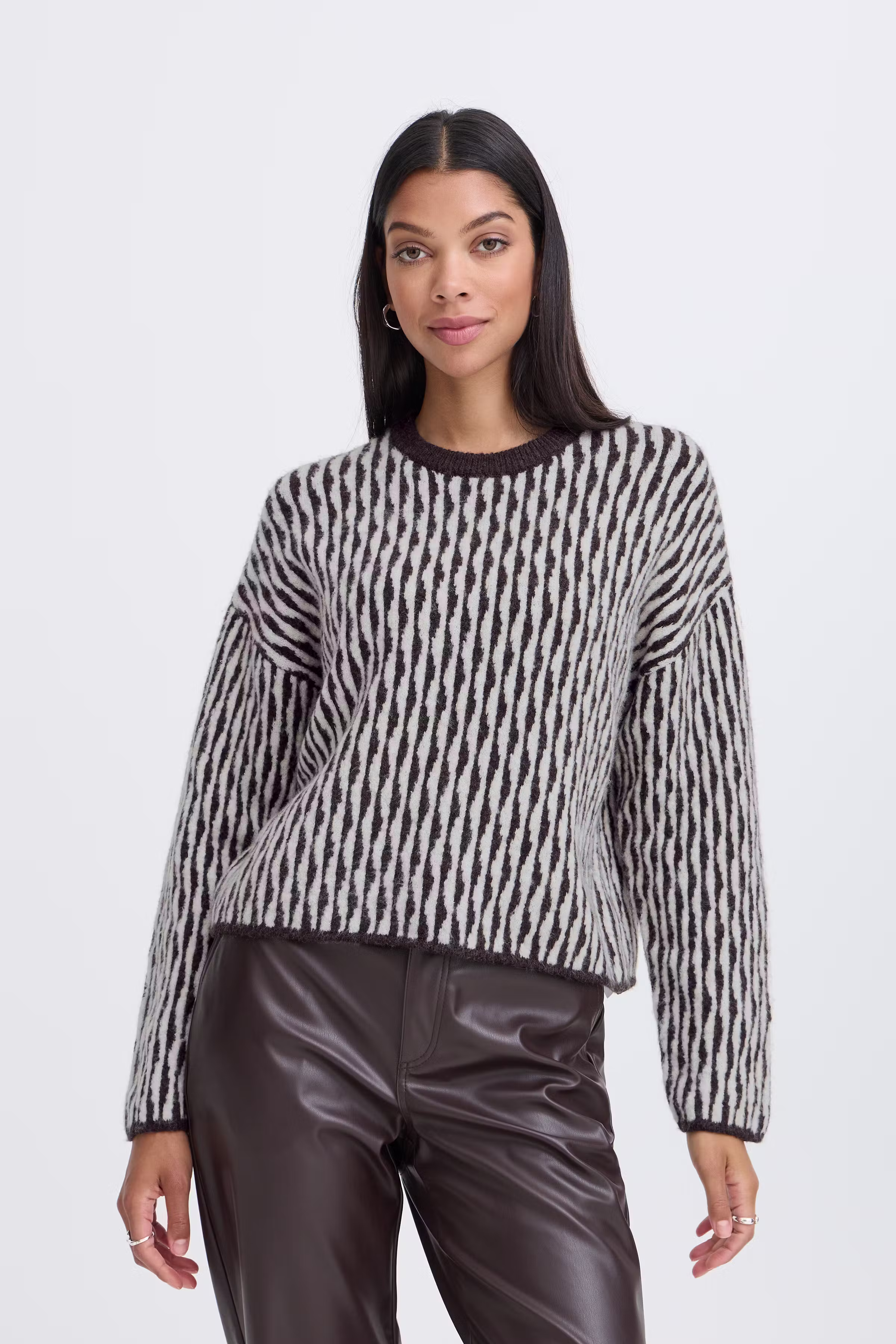 BYOJULA Pullover LOOKBOOK FRONT 20819107-900014396