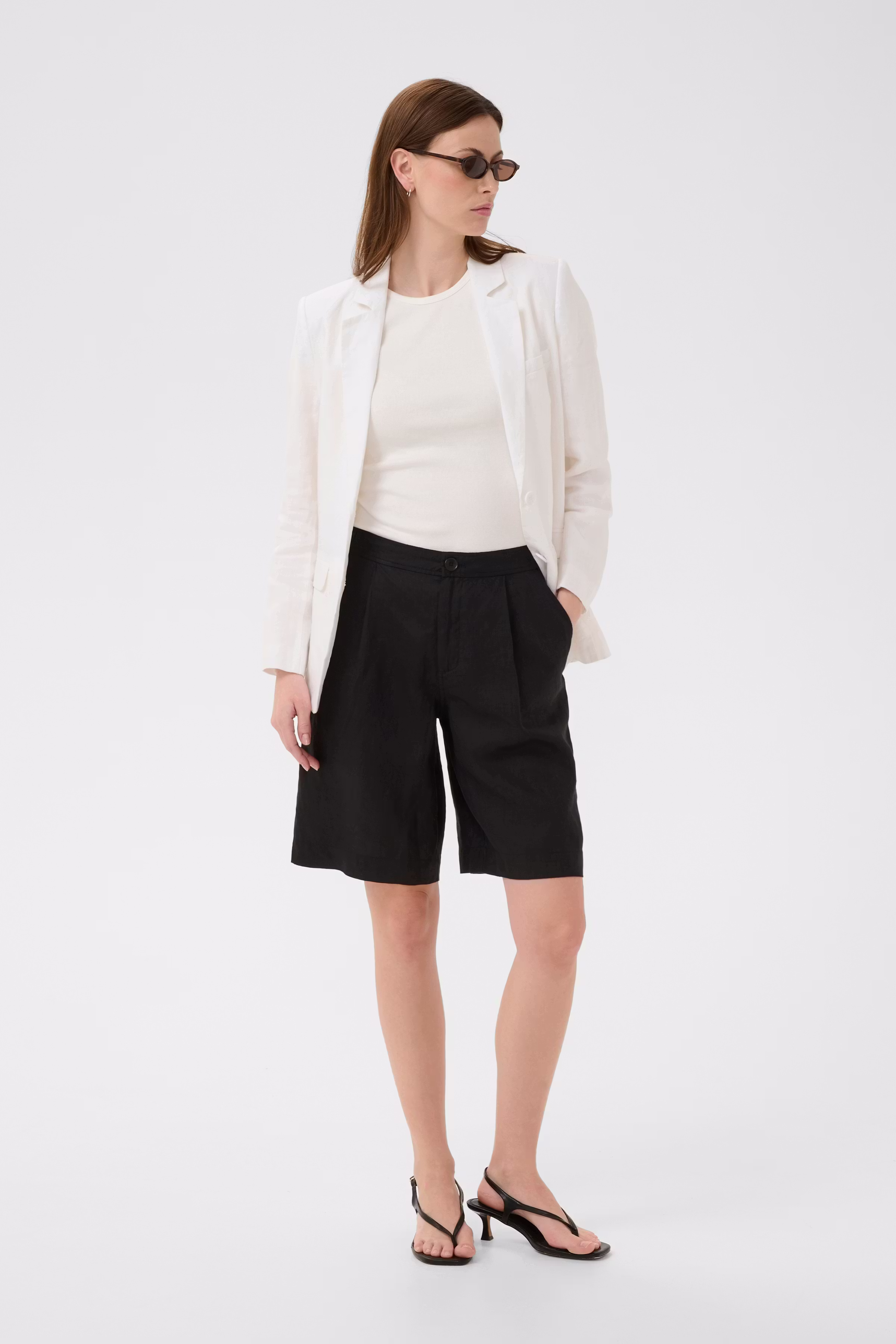 BerniaPW Shorts LOOKBOOK FRONT 30310516-194008