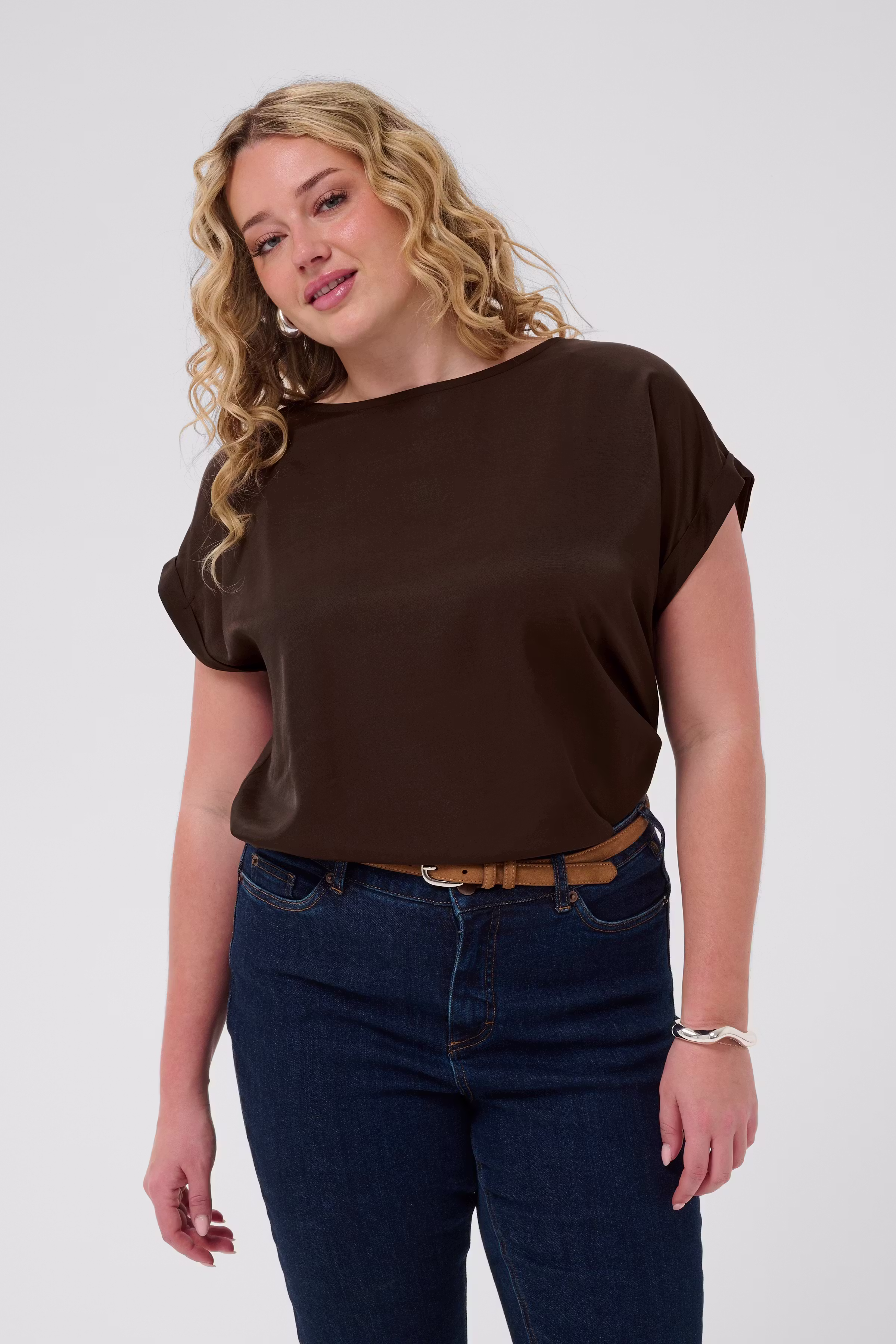 KCmilia Blouse LOOKBOOK FRONT 10583812-190915
