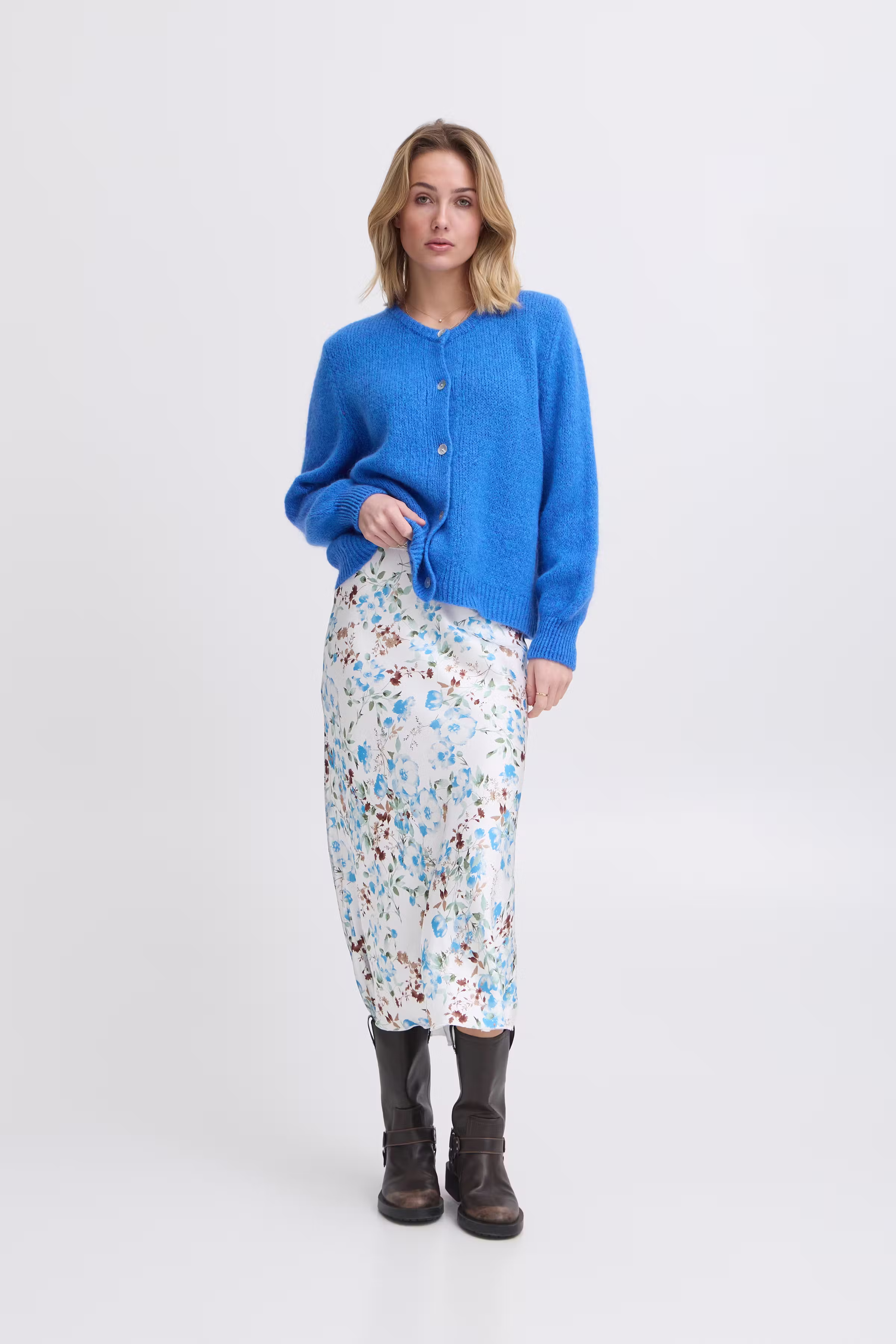 SBLEE Skjørt LOOKBOOK FRONT 22100893-174041