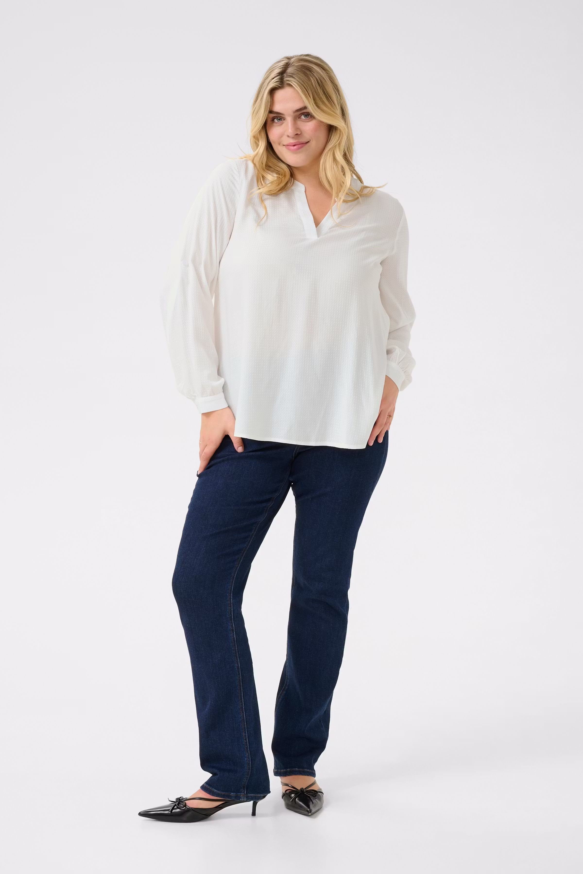 KCmolly Bluse LOOKBOOK FRONT 10583326-110602