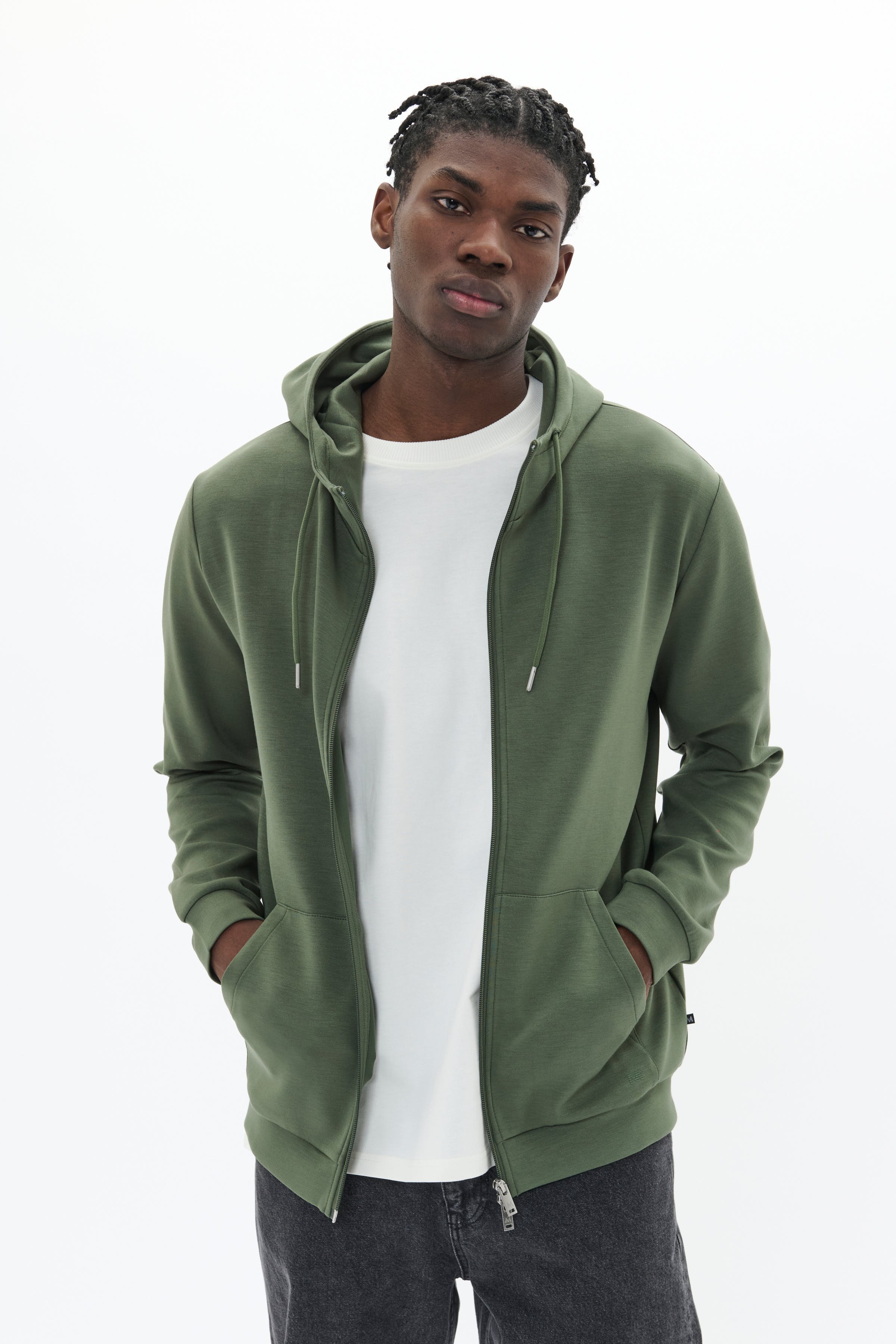 MAtheo Sweatshirt LOOKBOOK FRONT 30208507-190309