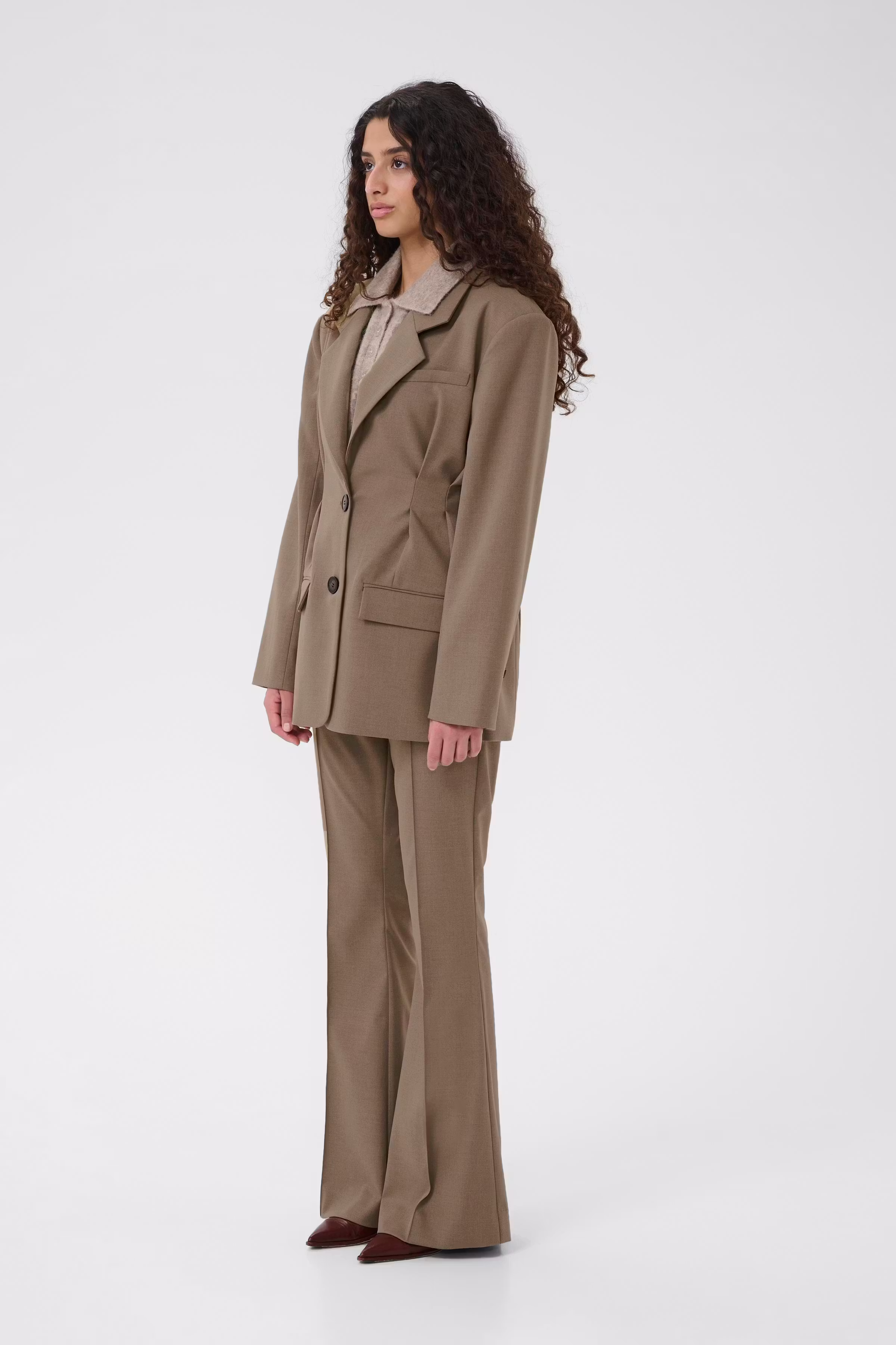 GZpaula Blazer LOOKBOOK FRONT 10910626-106856