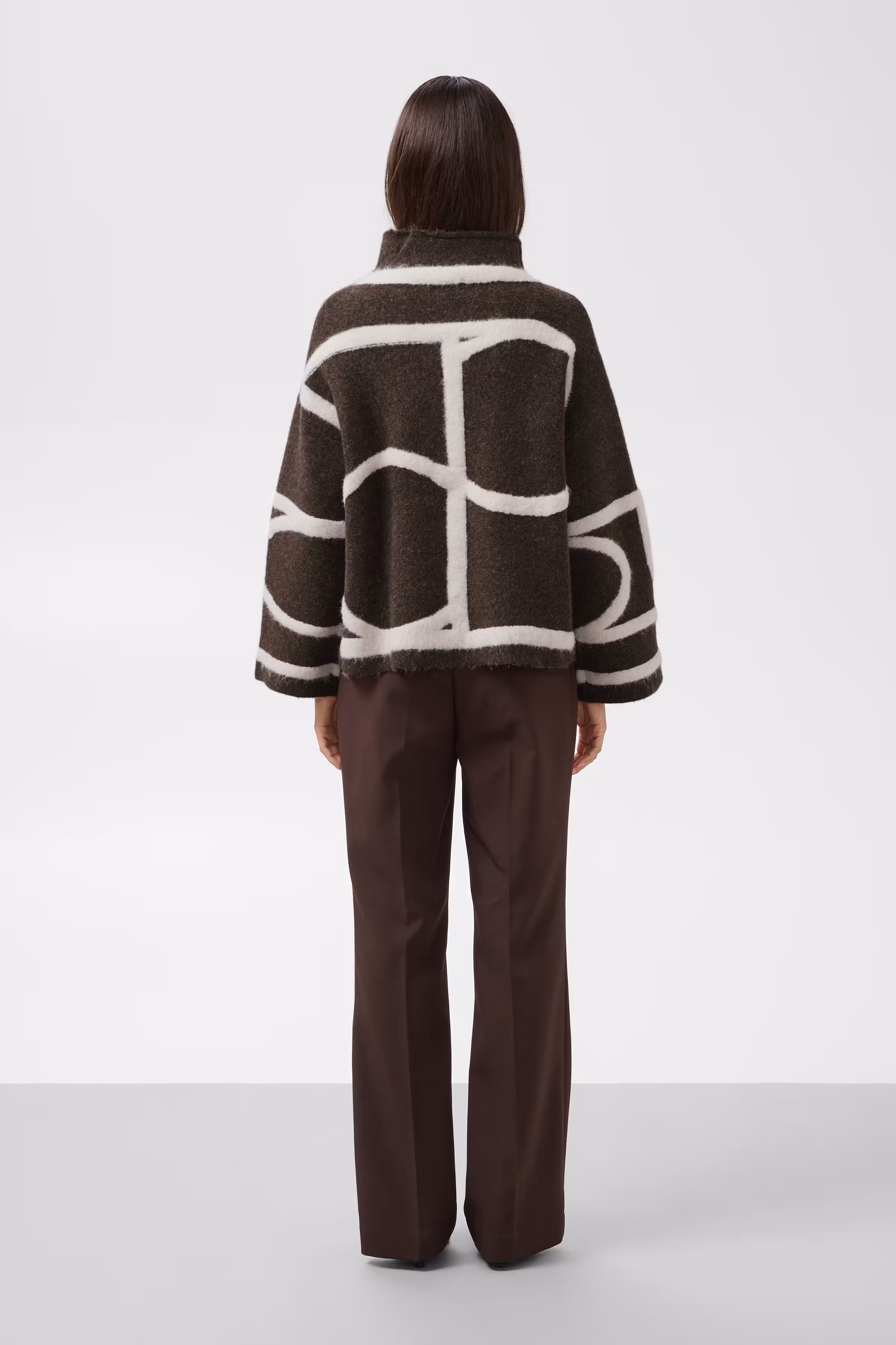 SLSorea Pullover LOOKBOOK BACK 30408778-305625