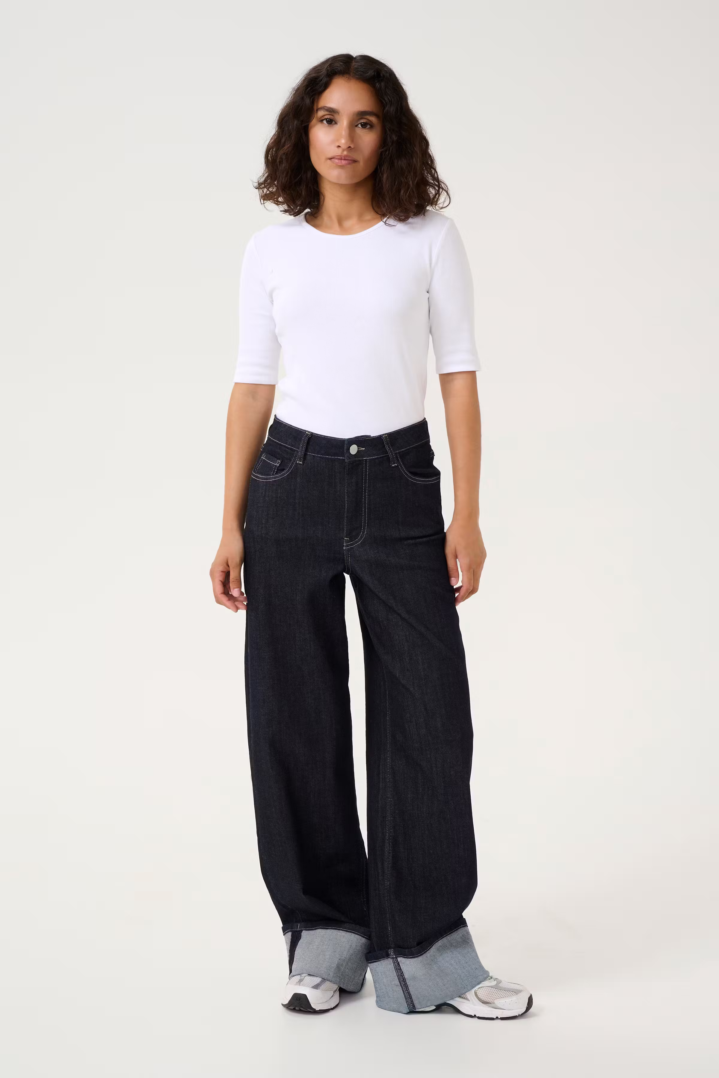 KAcansu Jeans LOOKBOOK FRONT 10552349-103167