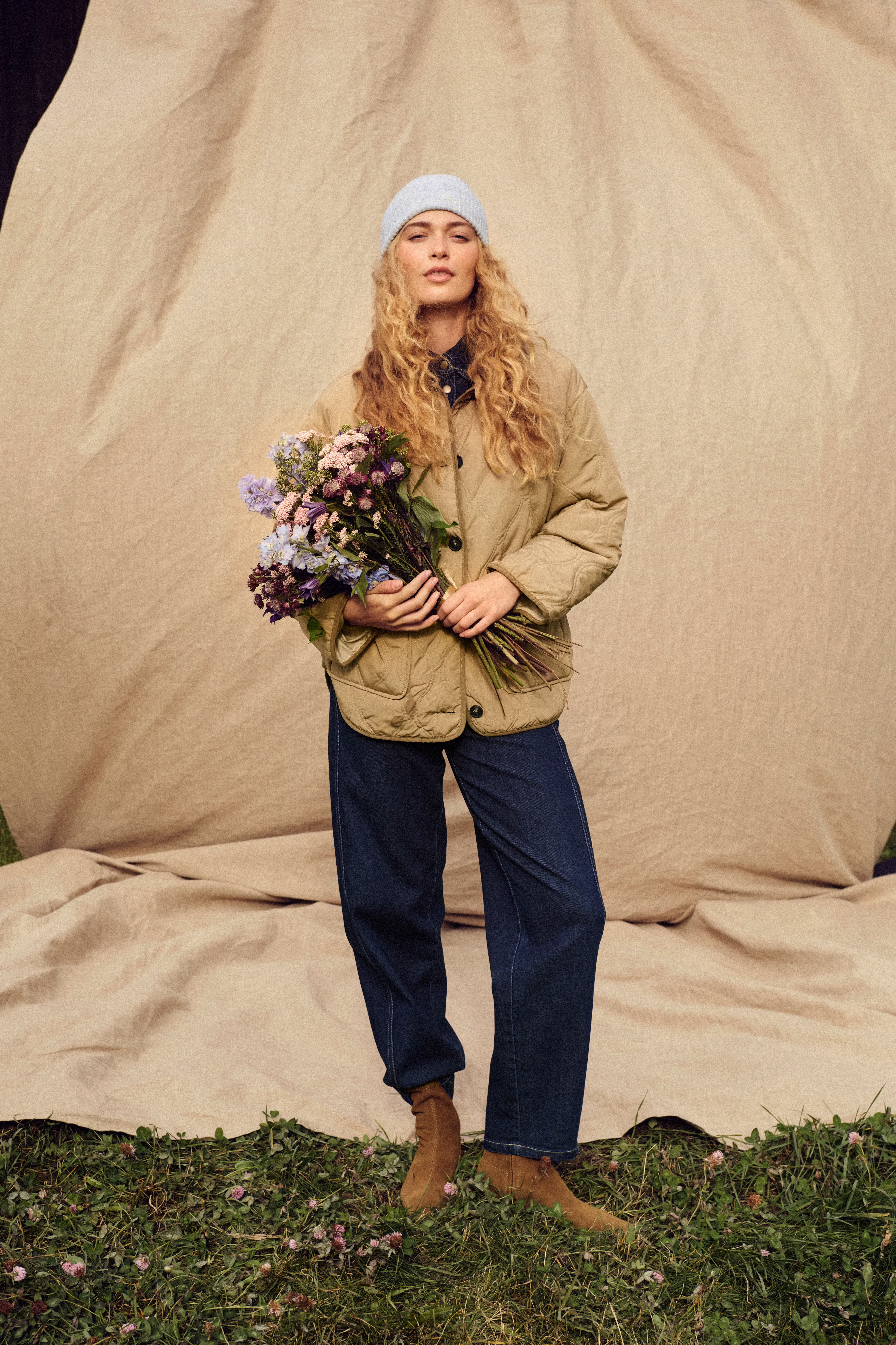 LanikaSZ Hut LOCATION NONE 30514326-164118