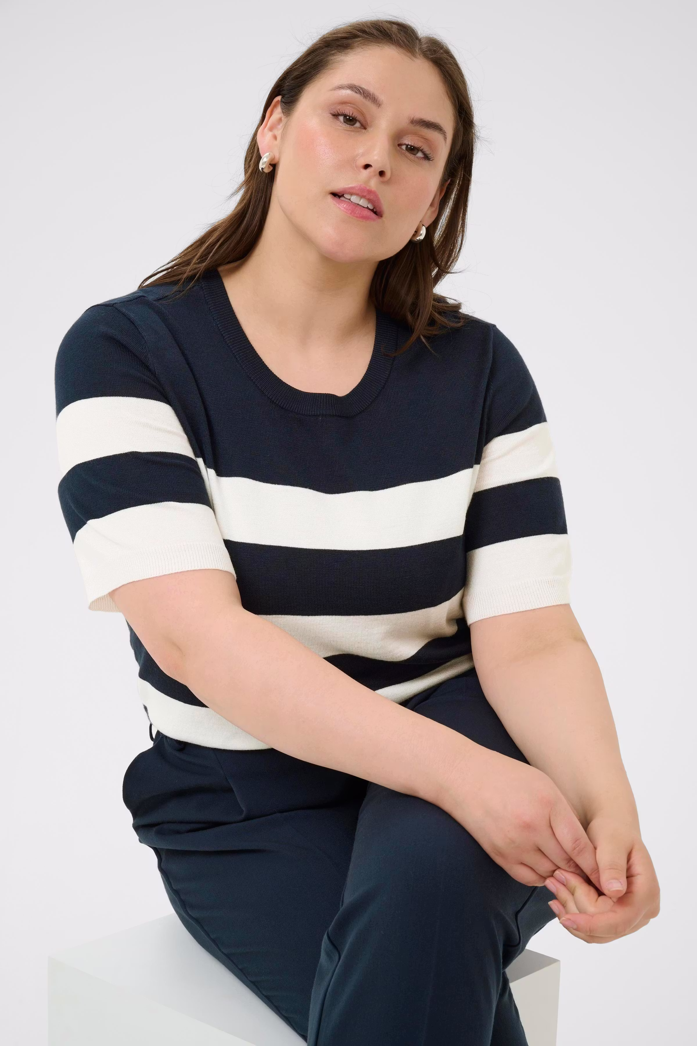 KClizzy Pullover LOOKBOOK DETAIL 10582914-108979