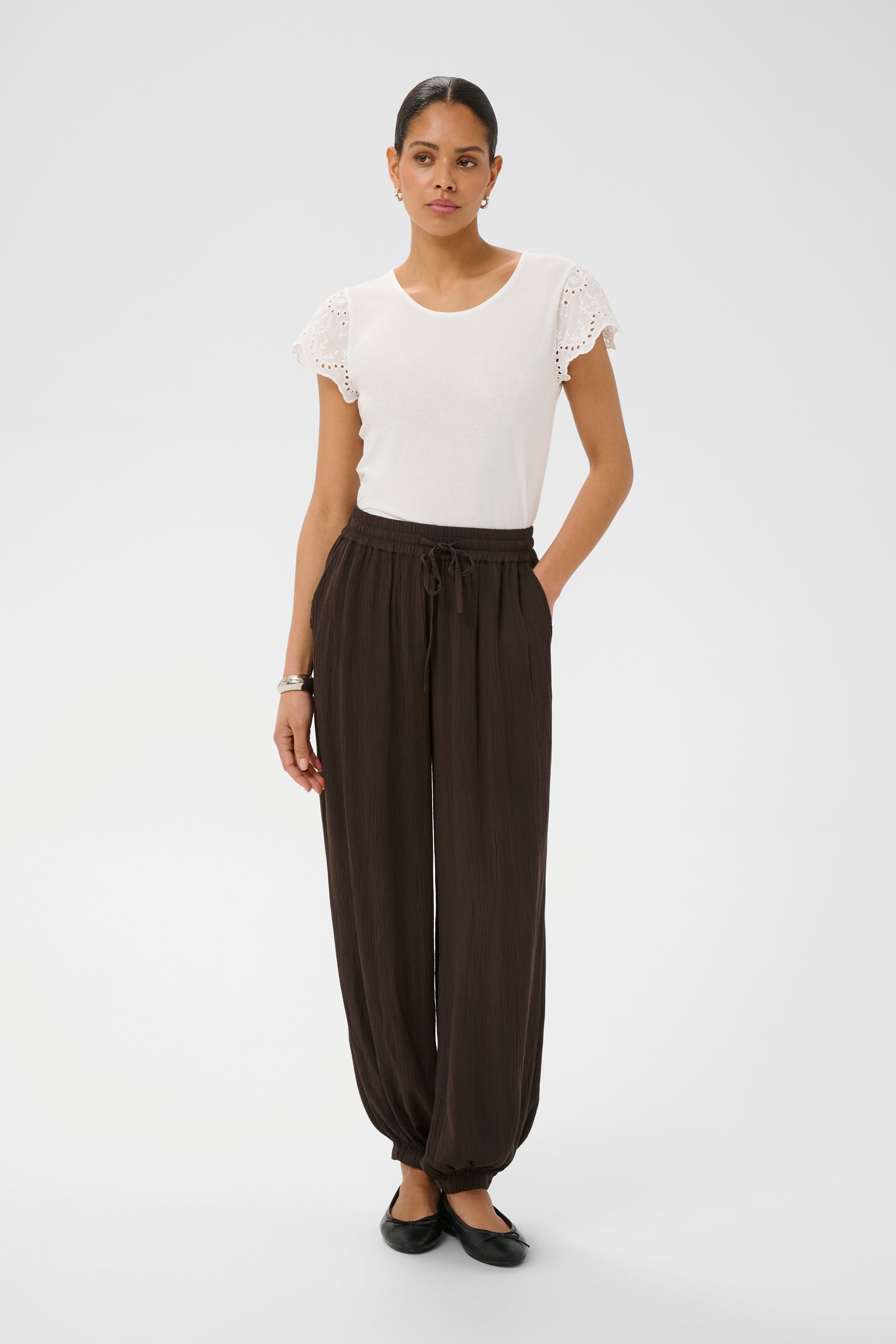 KAmeredith Hose LOOKBOOK FRONT 10512425-190915