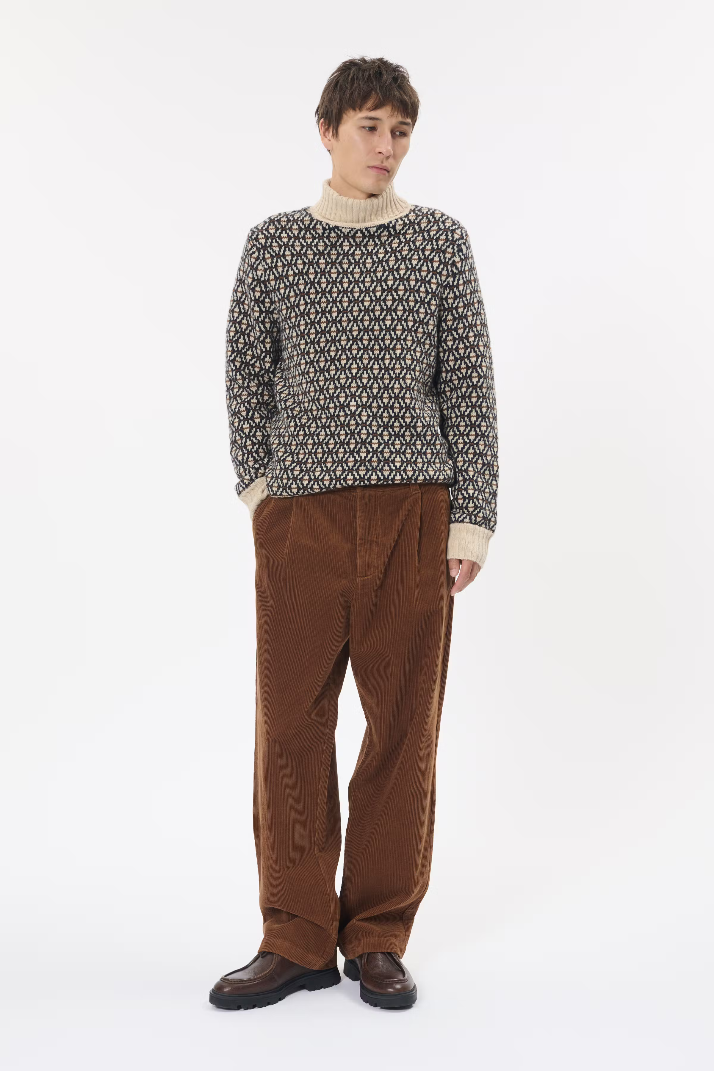 MAchino Bukser LOOKBOOK FRONT 30208794-181028