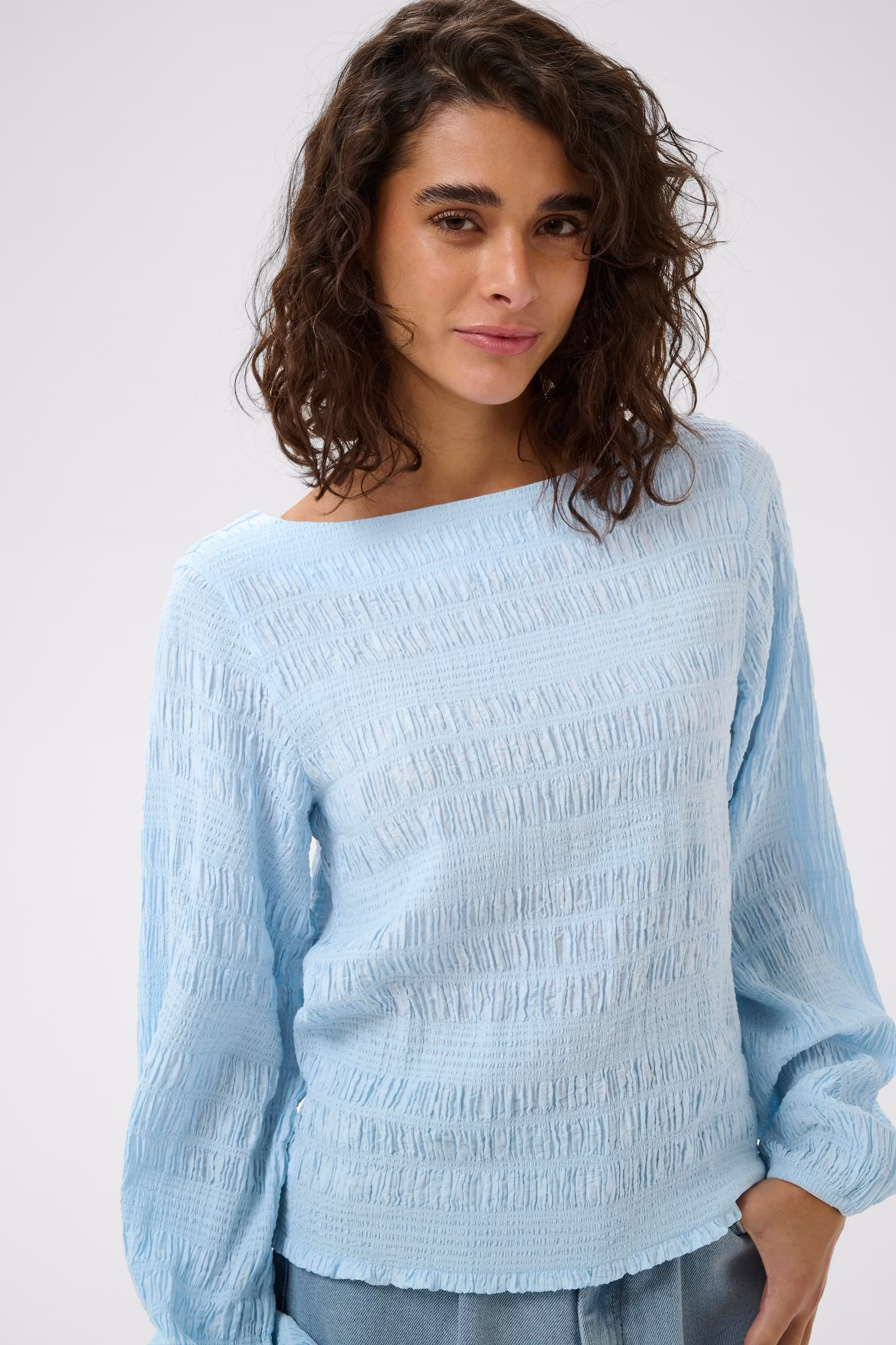 KAkourtney Bluse LOOKBOOK FRONT 10511265-144005