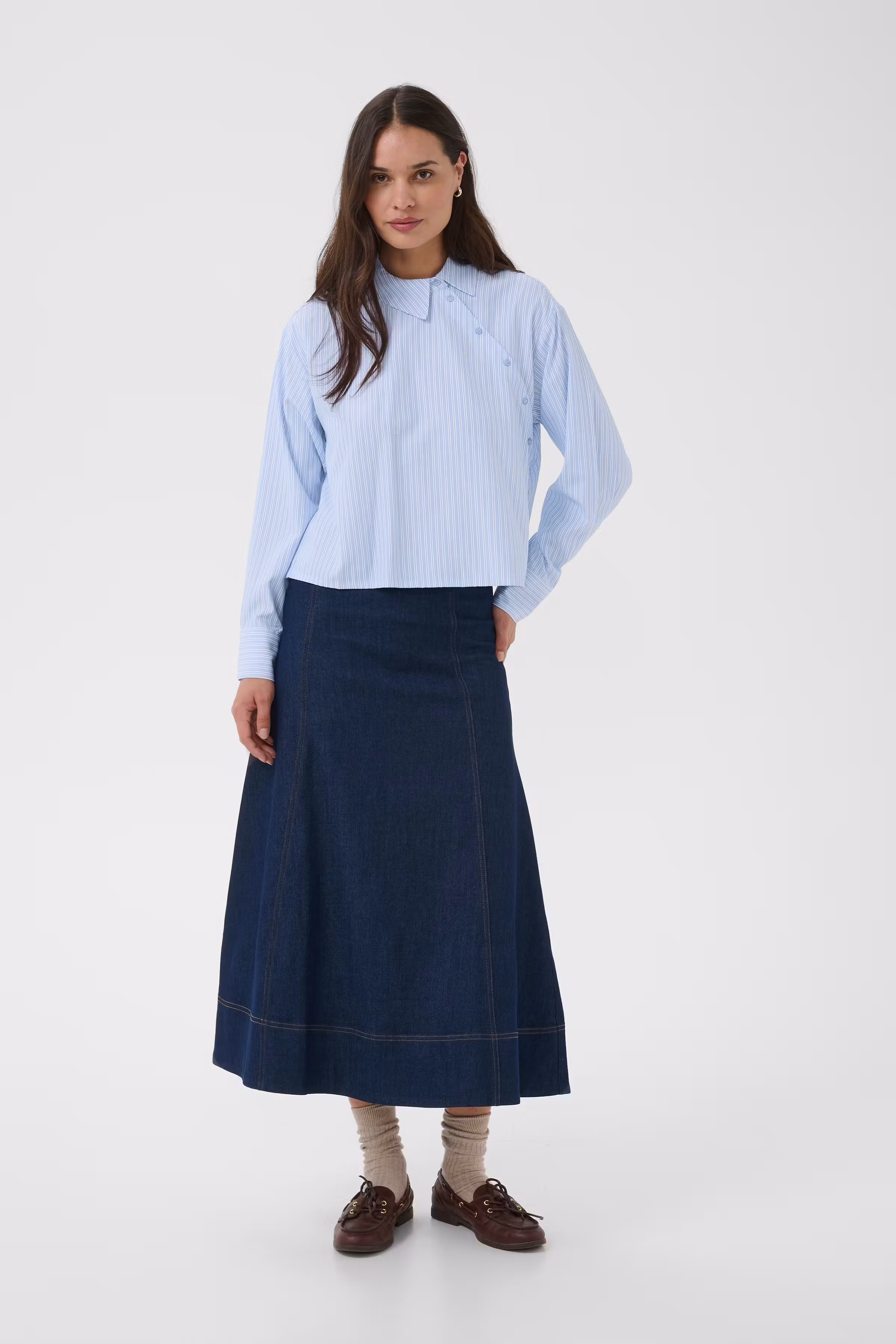 KArosalie Stribet Skjorte LOOKBOOK FRONT 10513171-1000840
