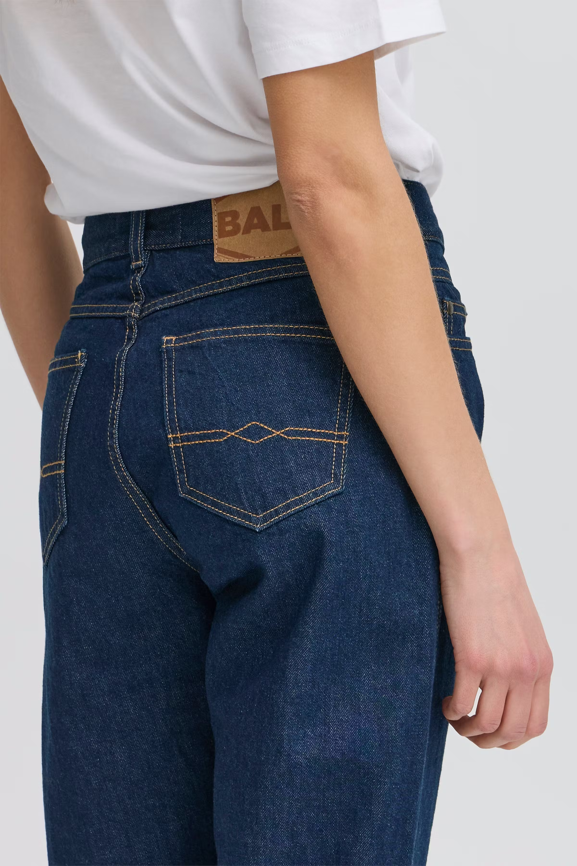 BAPAOLO Cropped Jeans LOOKBOOK DETAIL 50405077-204027