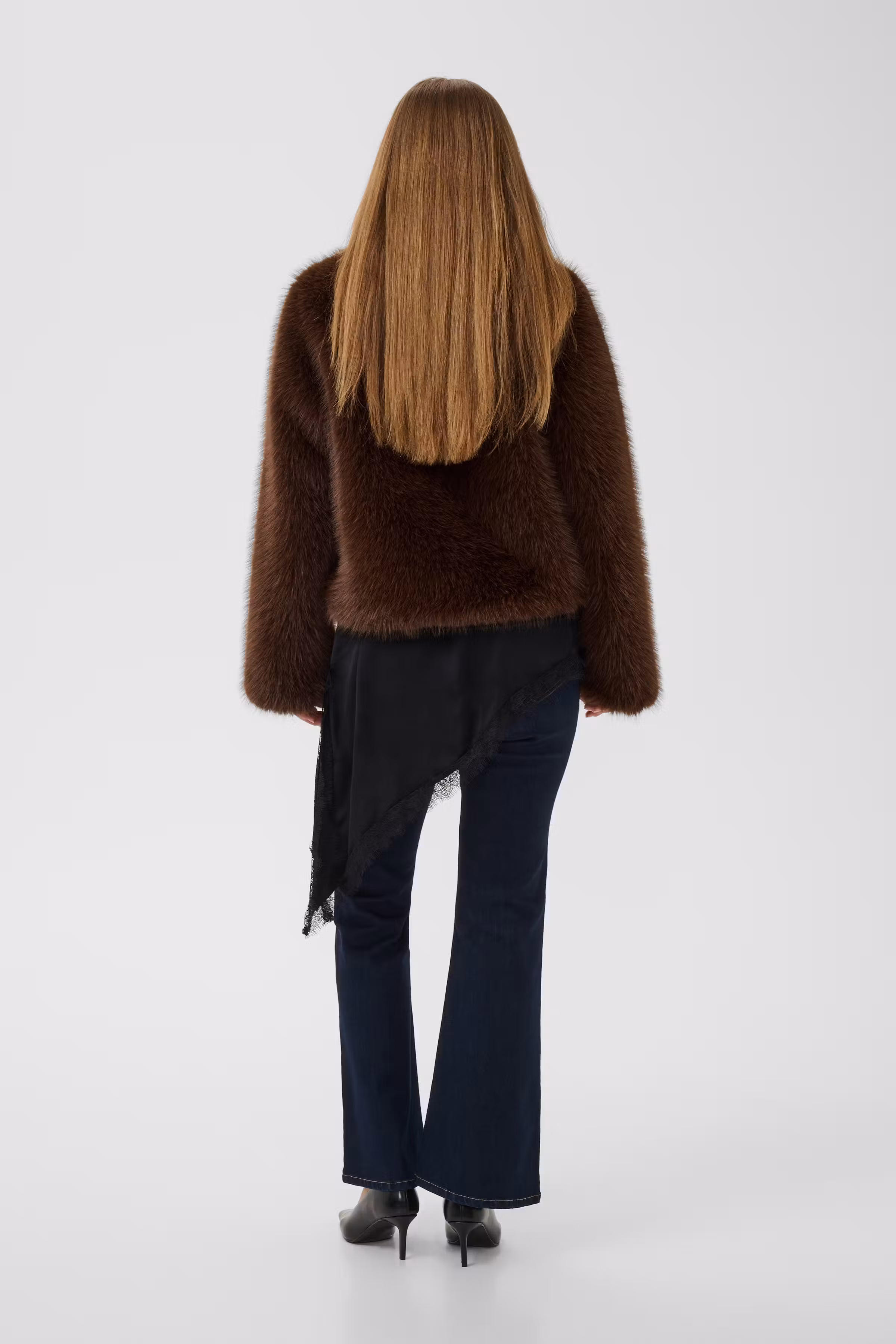 CUcanan Mantel LOOKBOOK BACK 50113537-190915