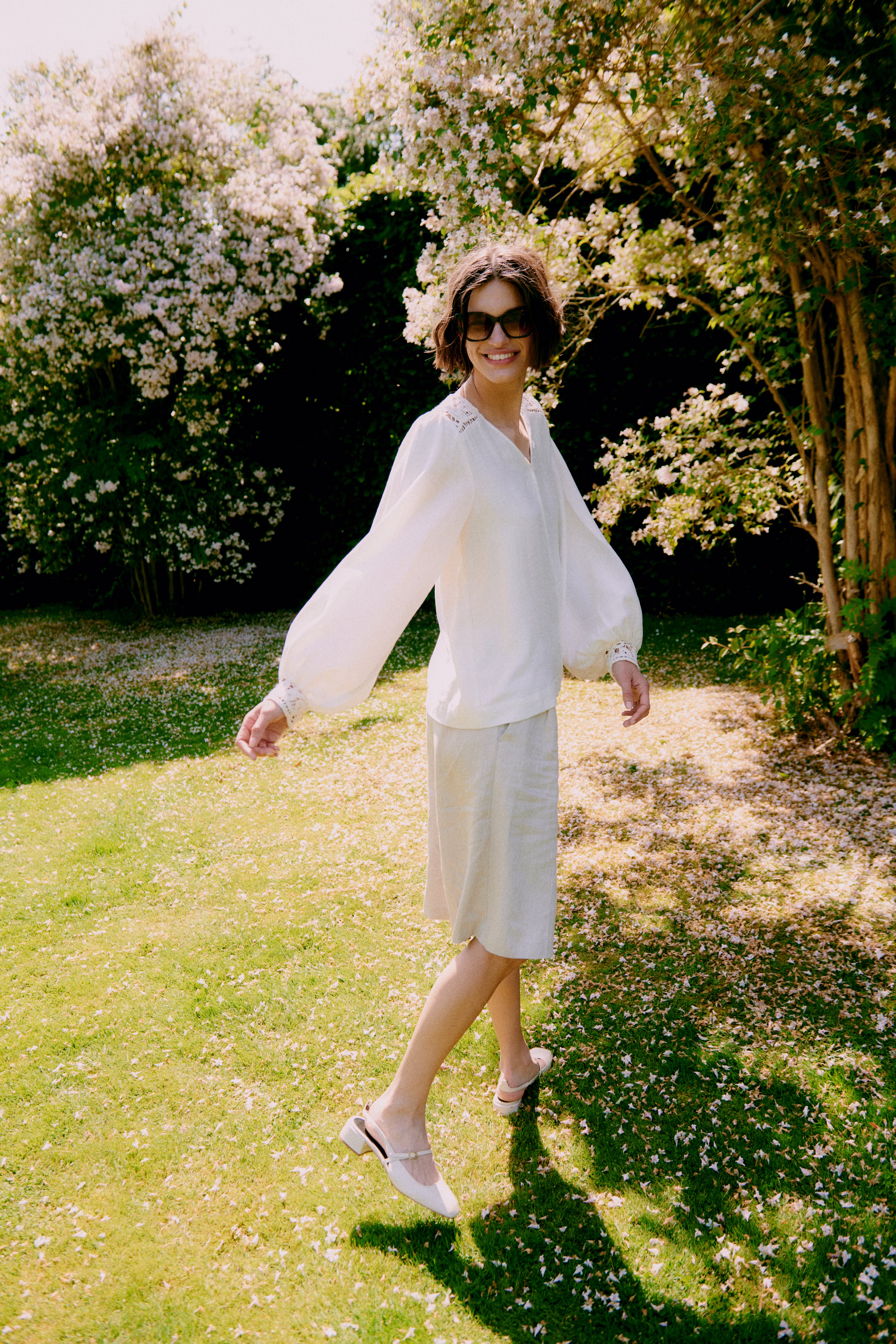 BYDAZIA Bermuda LOCATION NONE 20818789-135304