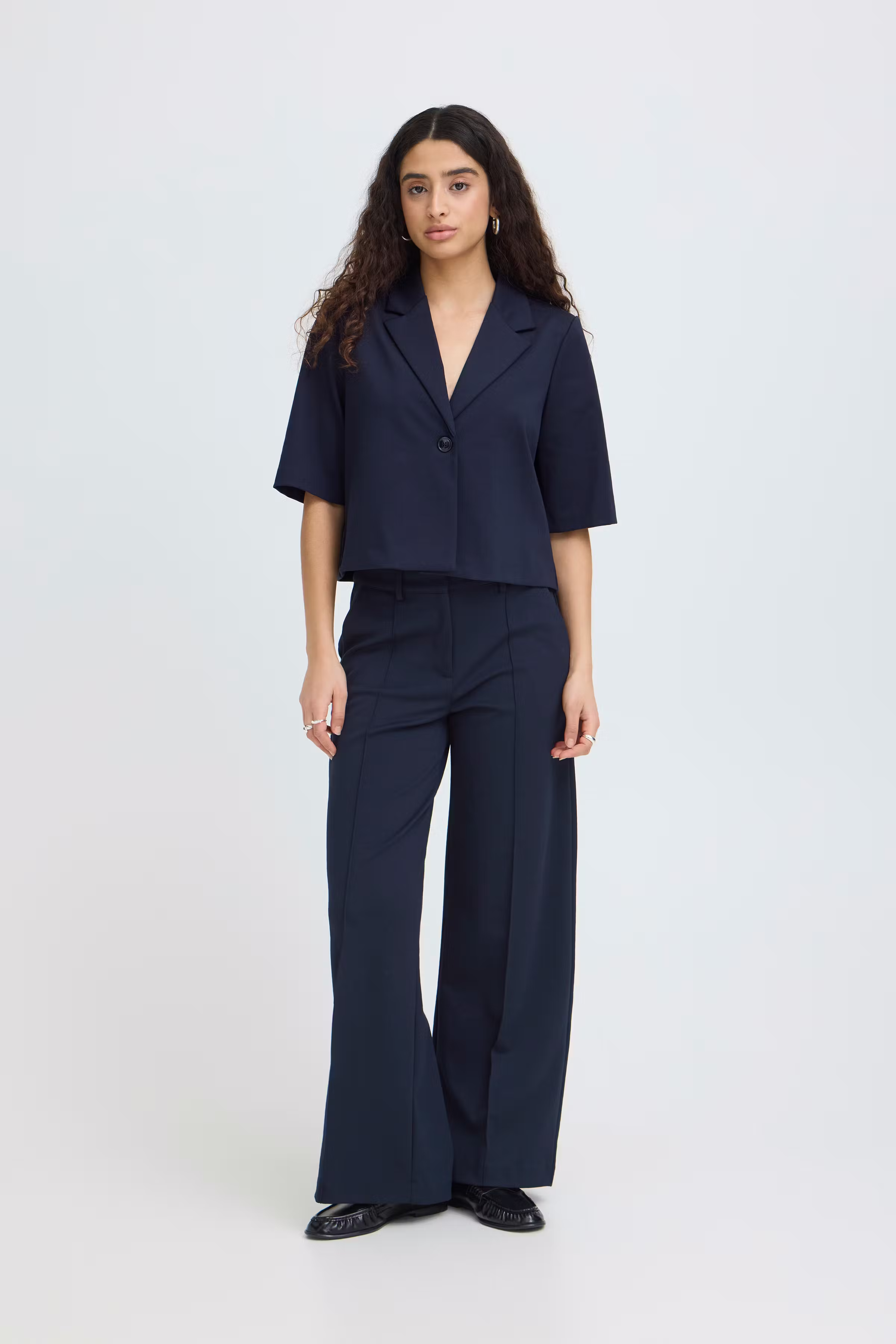 IHKATE CROPPED Blazer LOOKBOOK FRONT 20123679-194010