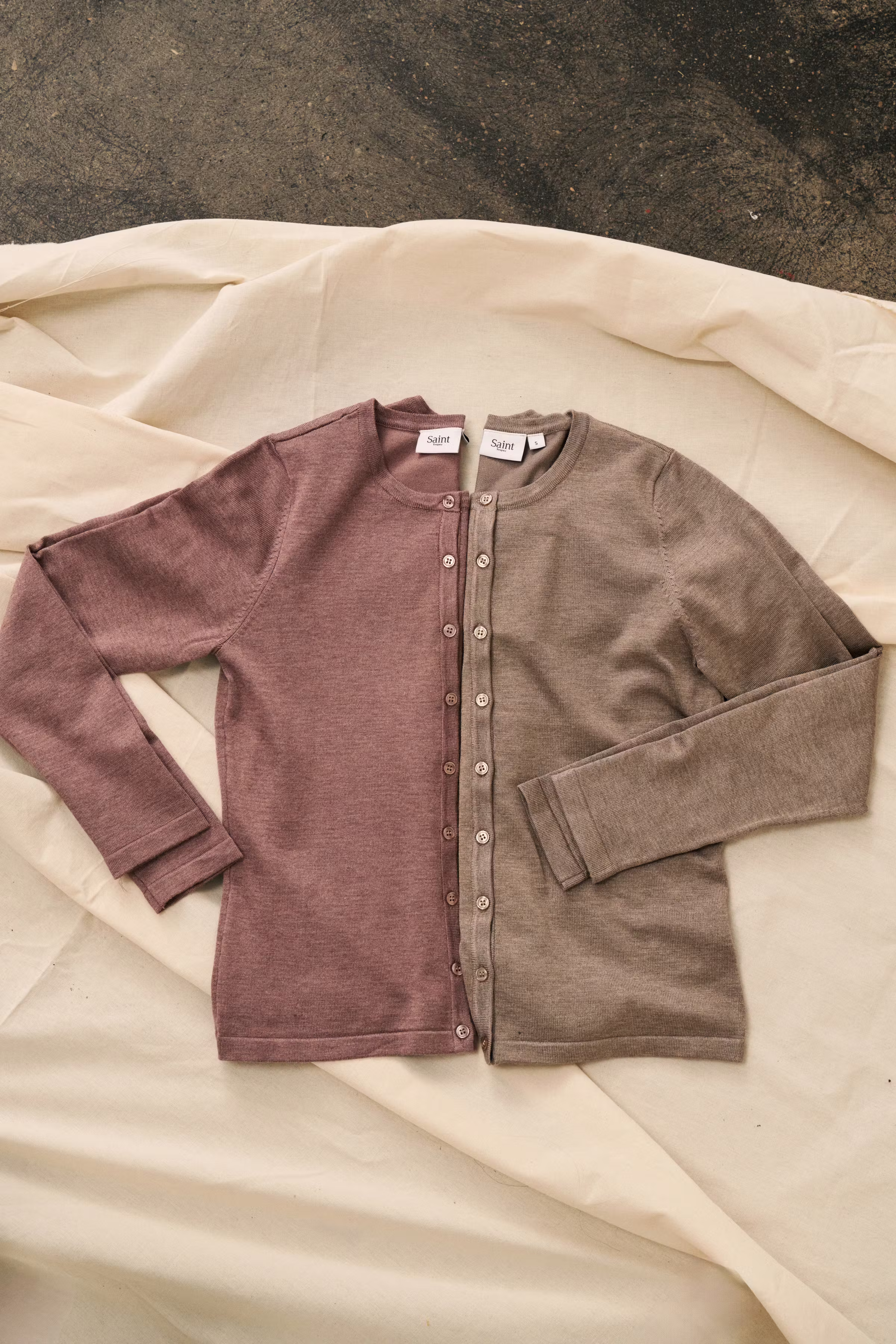 MilaSZ R-Neck Cardigan LOCATION NONE 30500005-1614061