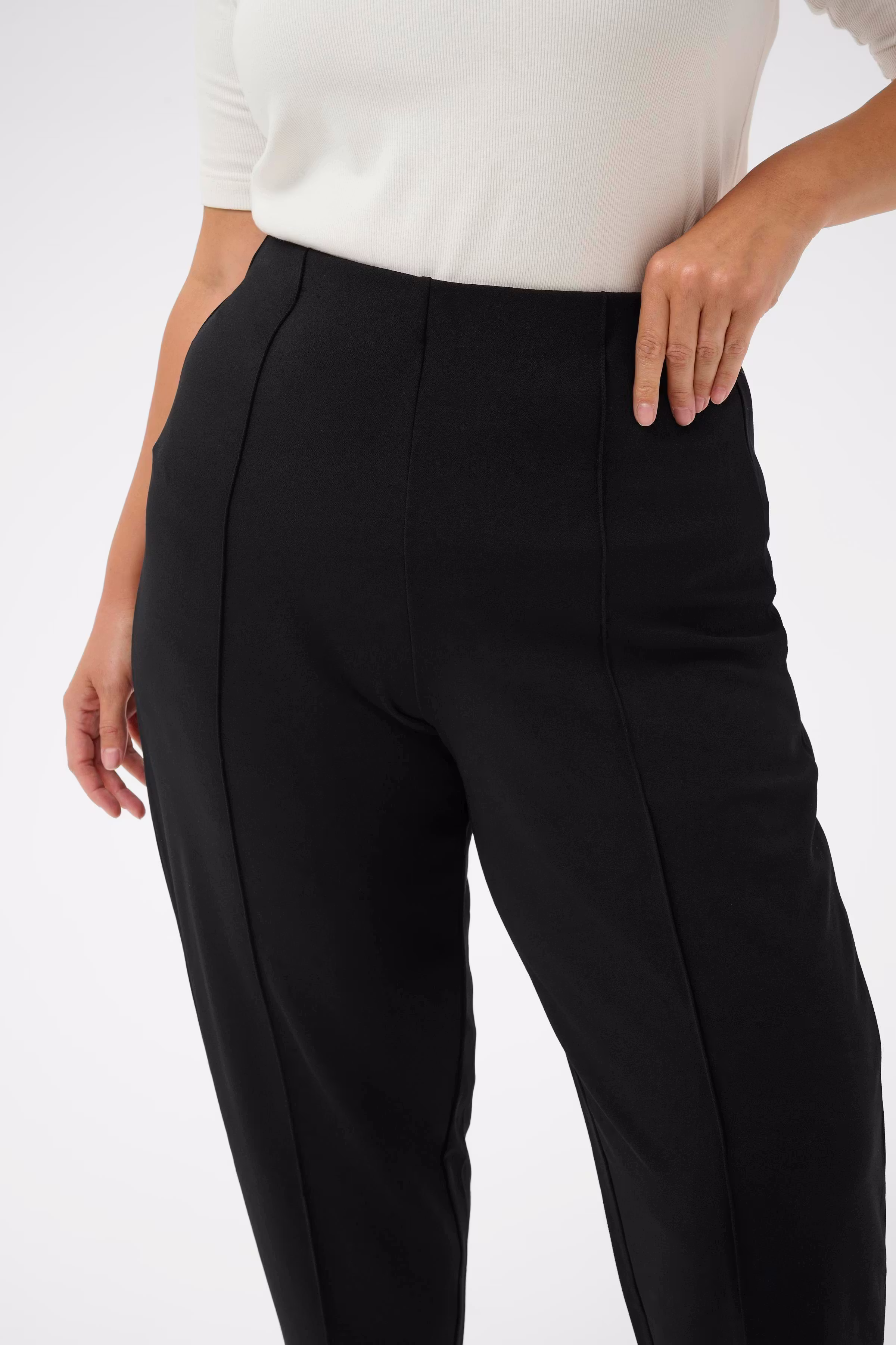 KCathena Broek LOOKBOOK DETAIL 10584104-100121