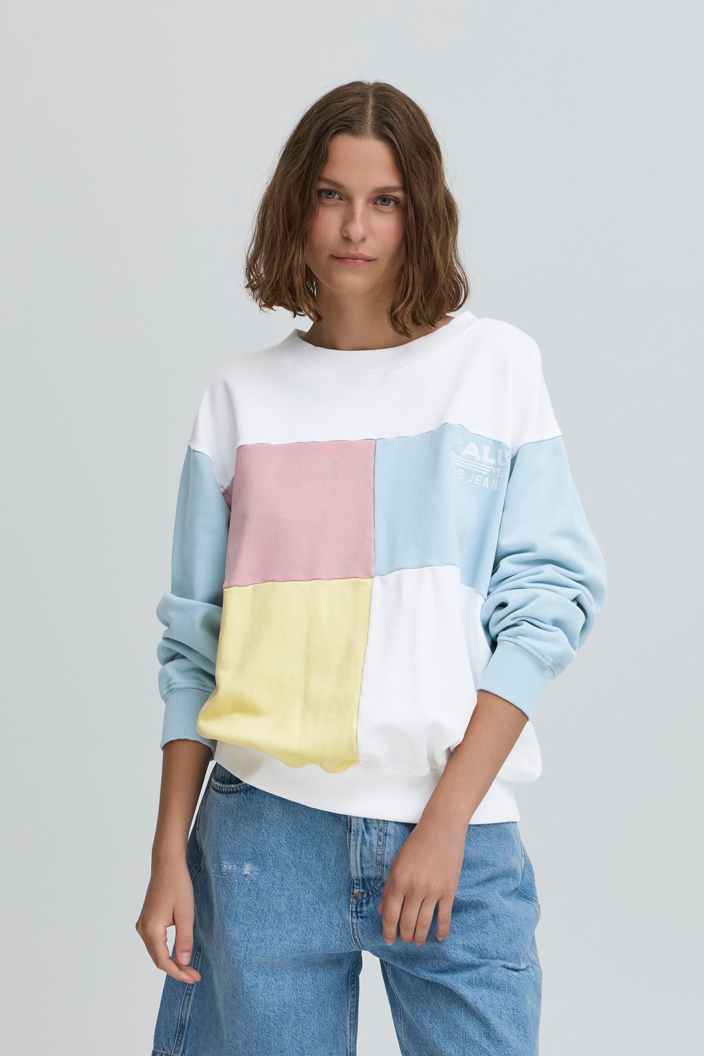 BAAURORA Sweatshirt LOOKBOOK FRONT 50405181-154030