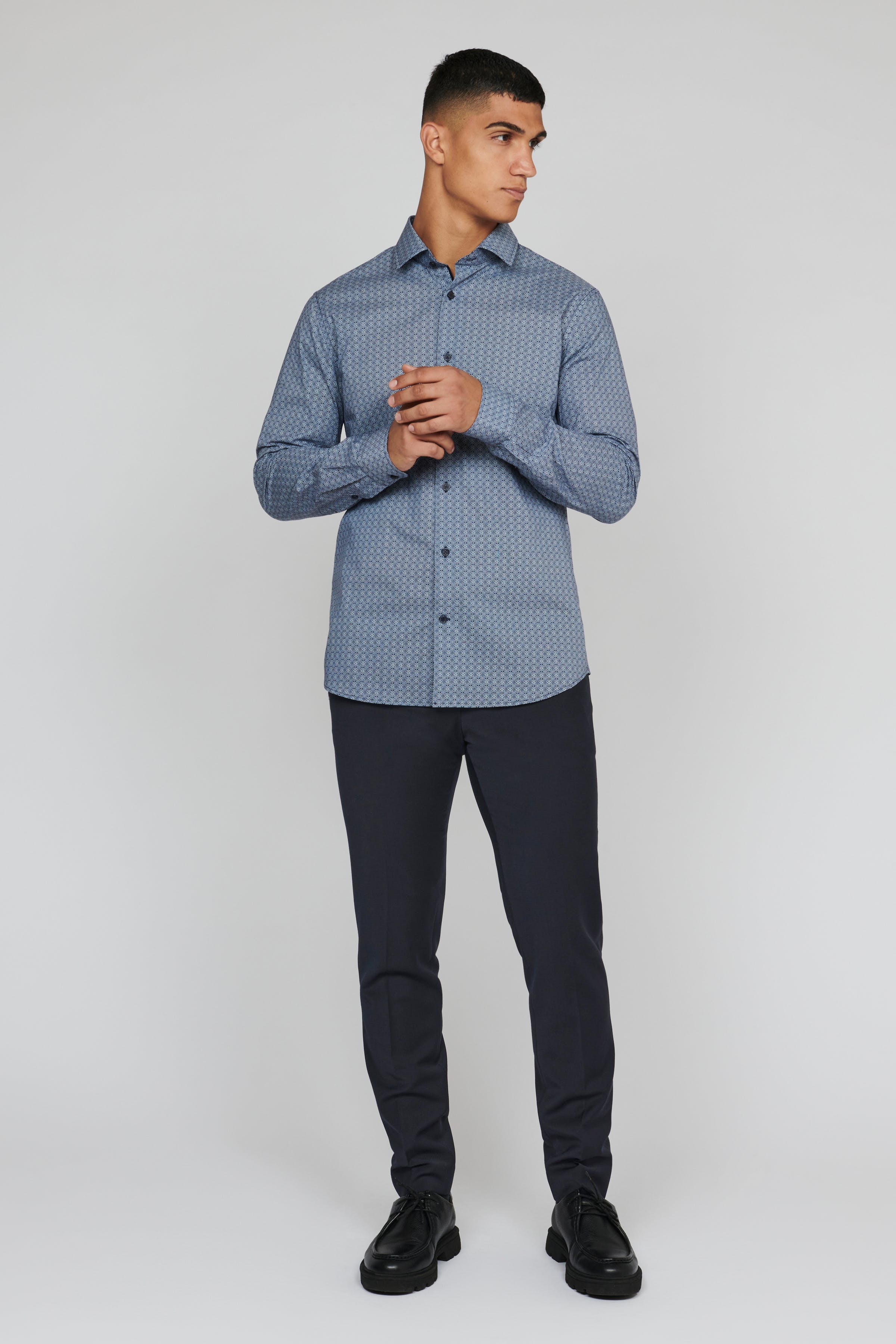 MAtrostol Hemd LOOKBOOK FRONT 30207176-194028