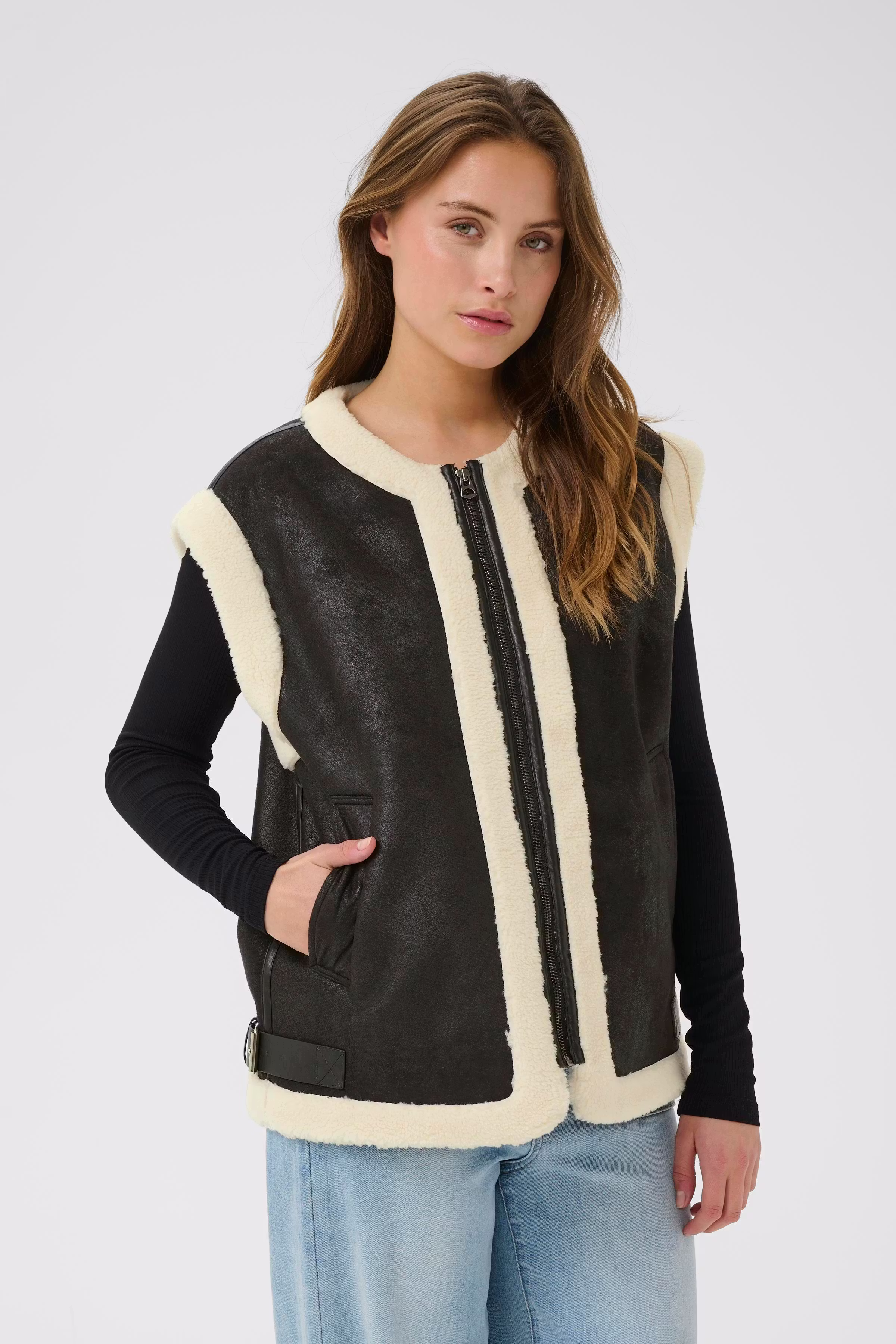 KApernille Warme Weste LOOKBOOK FRONT 10510199-100121