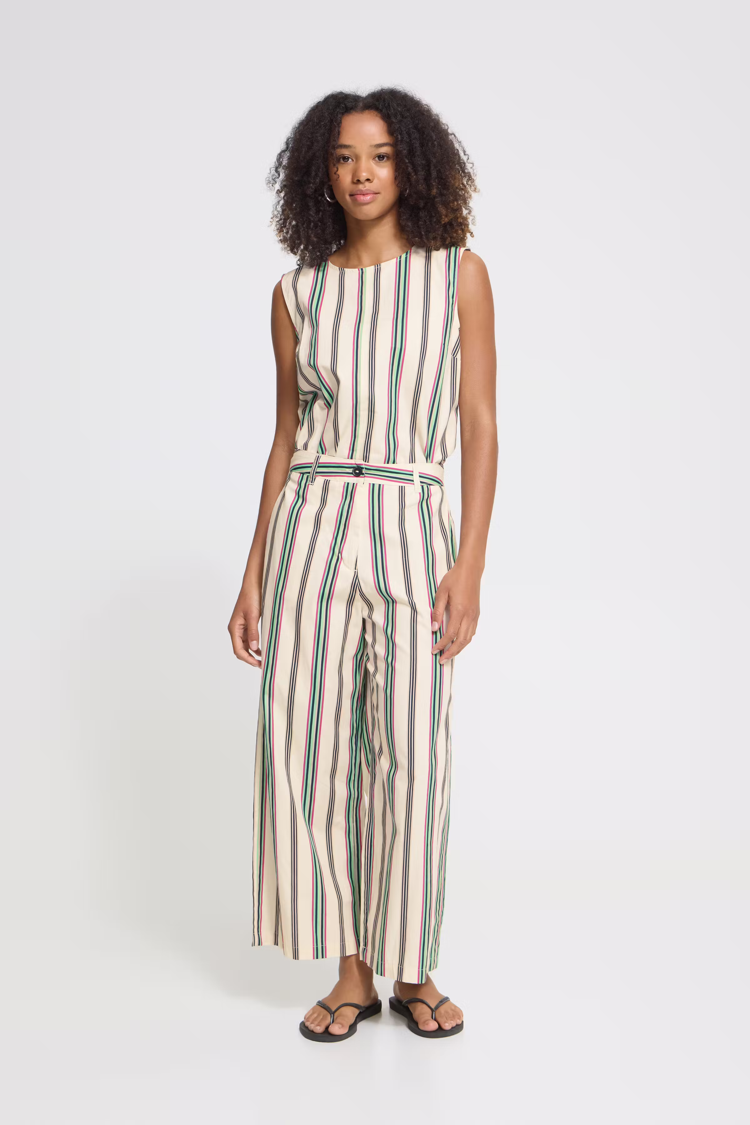 IHLEANNA Hose LOOKBOOK FRONT 20125822-900006951