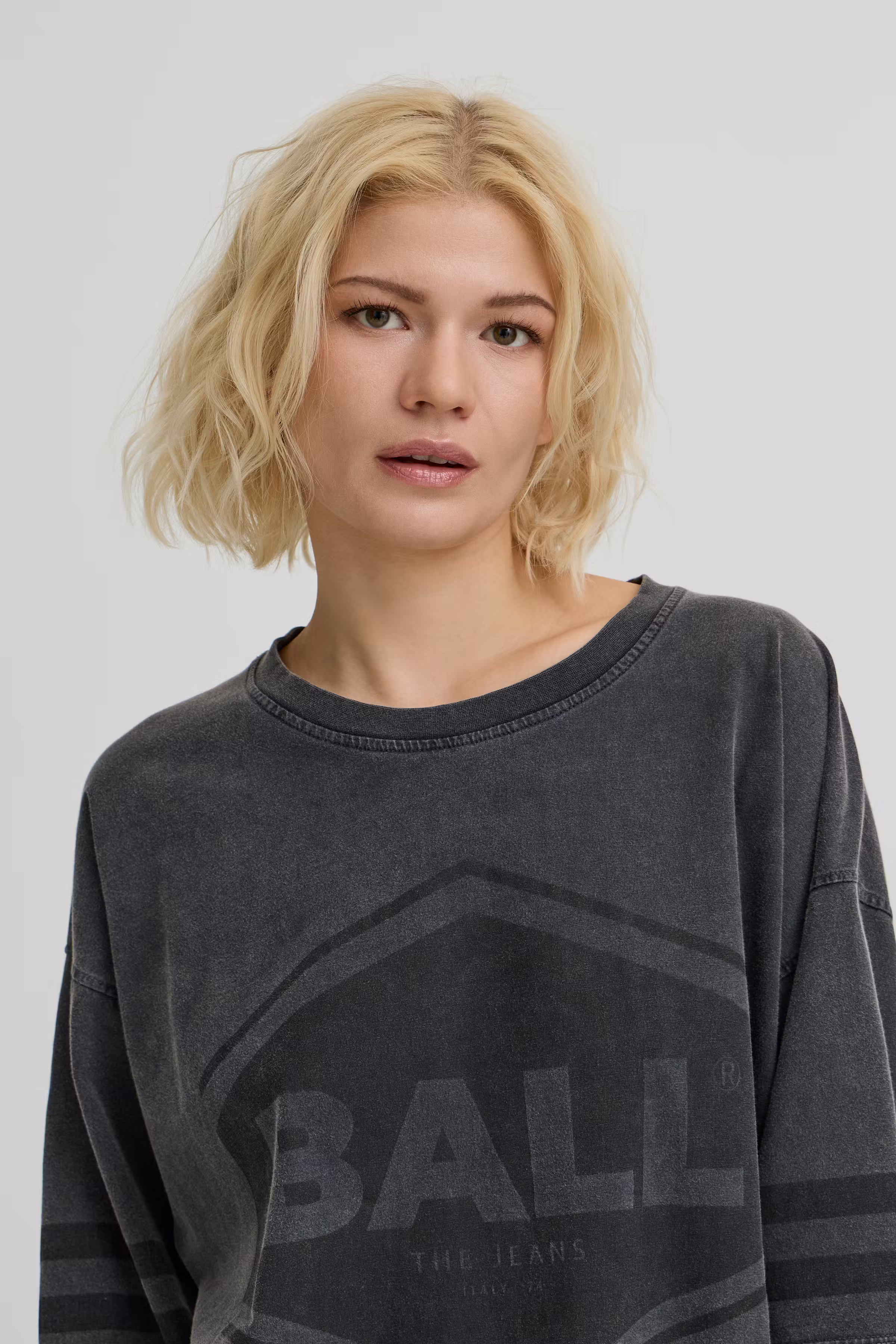 BANOEMI T-shirt LOOKBOOK DETAIL 50405016-193911