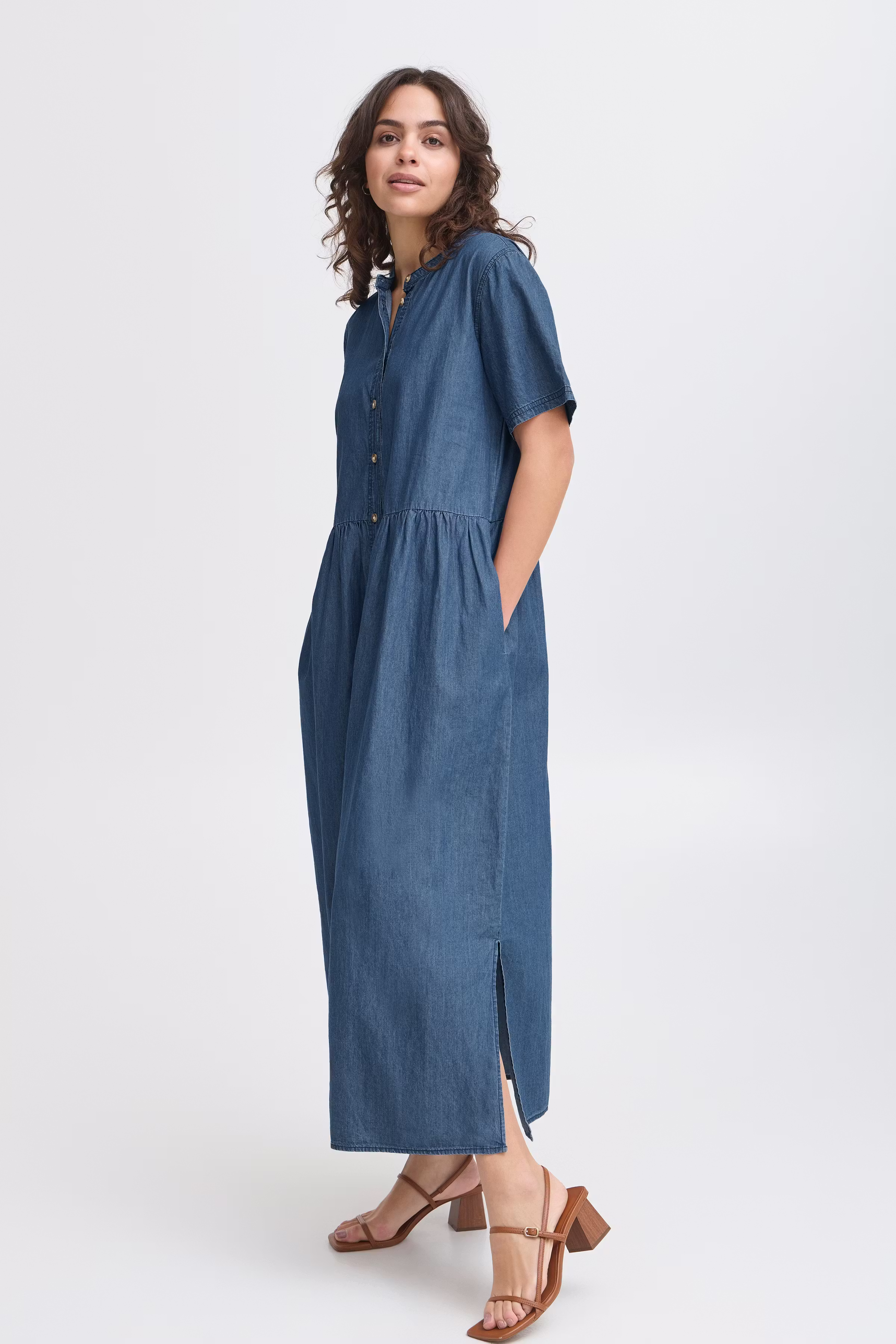 FRKINDRA Kjole LOOKBOOK FRONT 20615746-200077