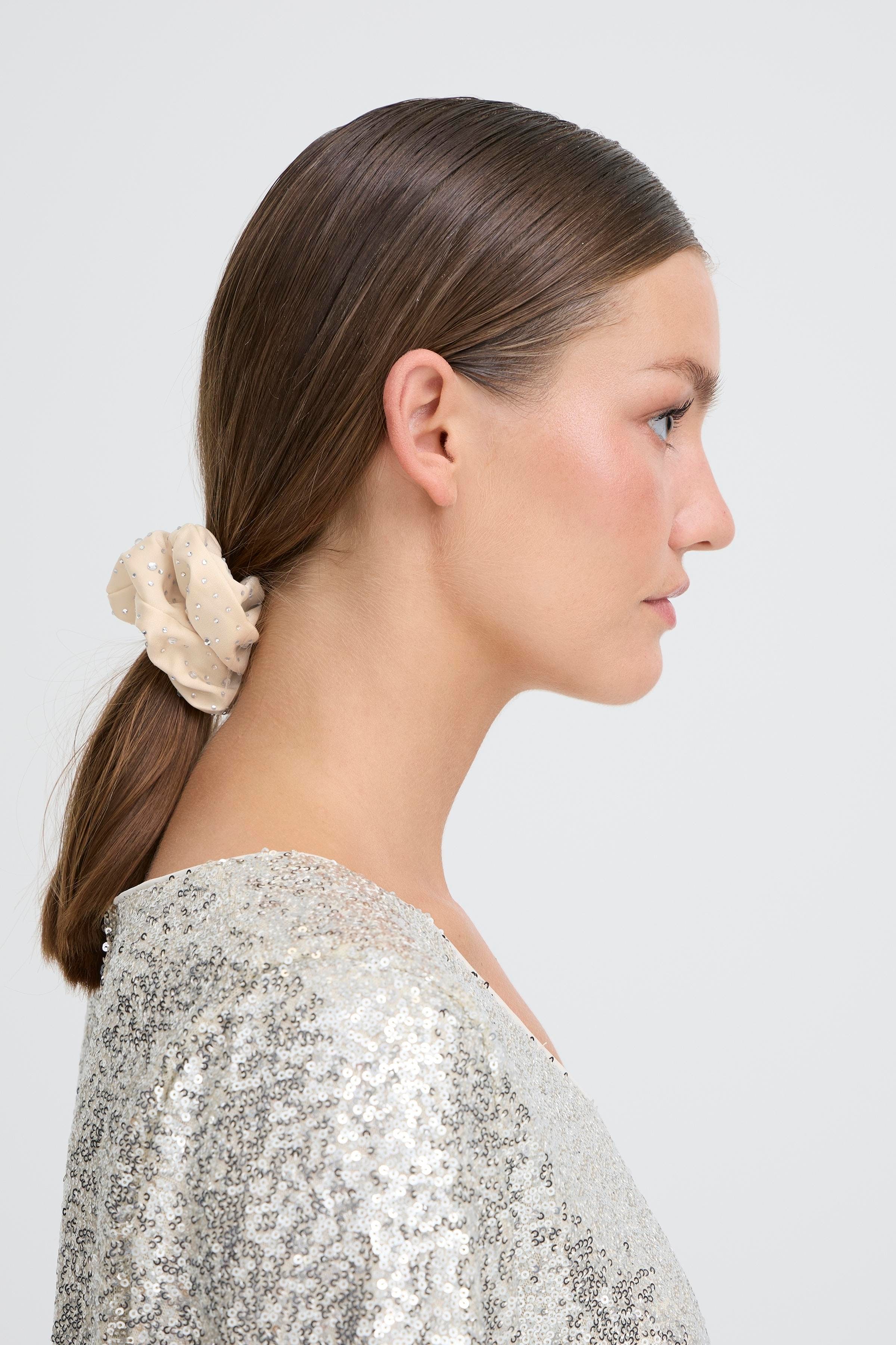 IABEA Hår accessories LOOKBOOK DETAIL 20125041-110601