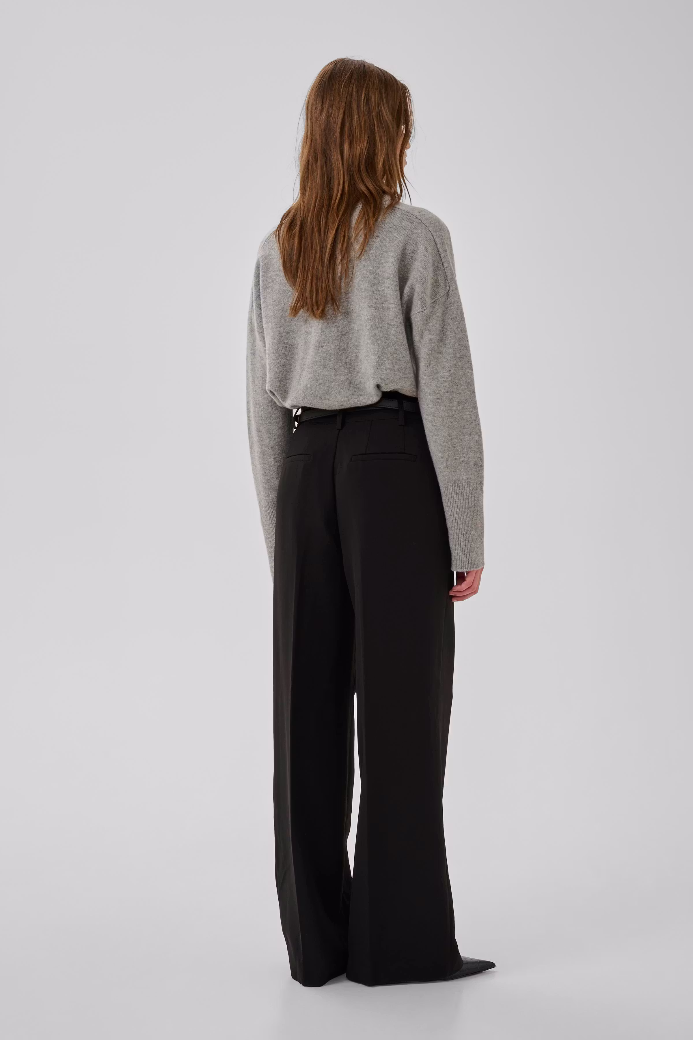 13 THE KNIT CARDIGAN LOOKBOOK BACK 10705548-100378