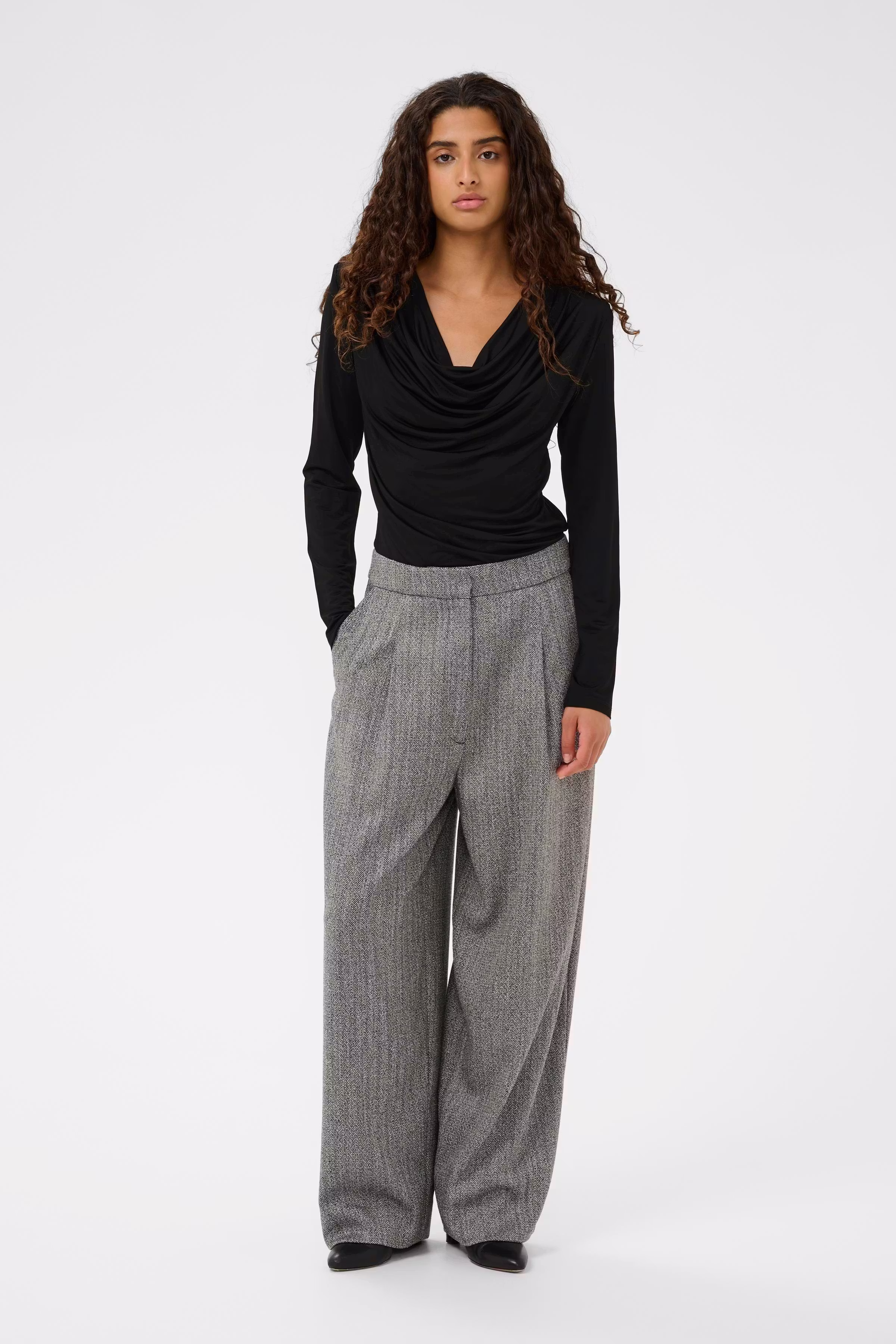 SLClara Bluse LOOKBOOK FRONT 30409117-194008