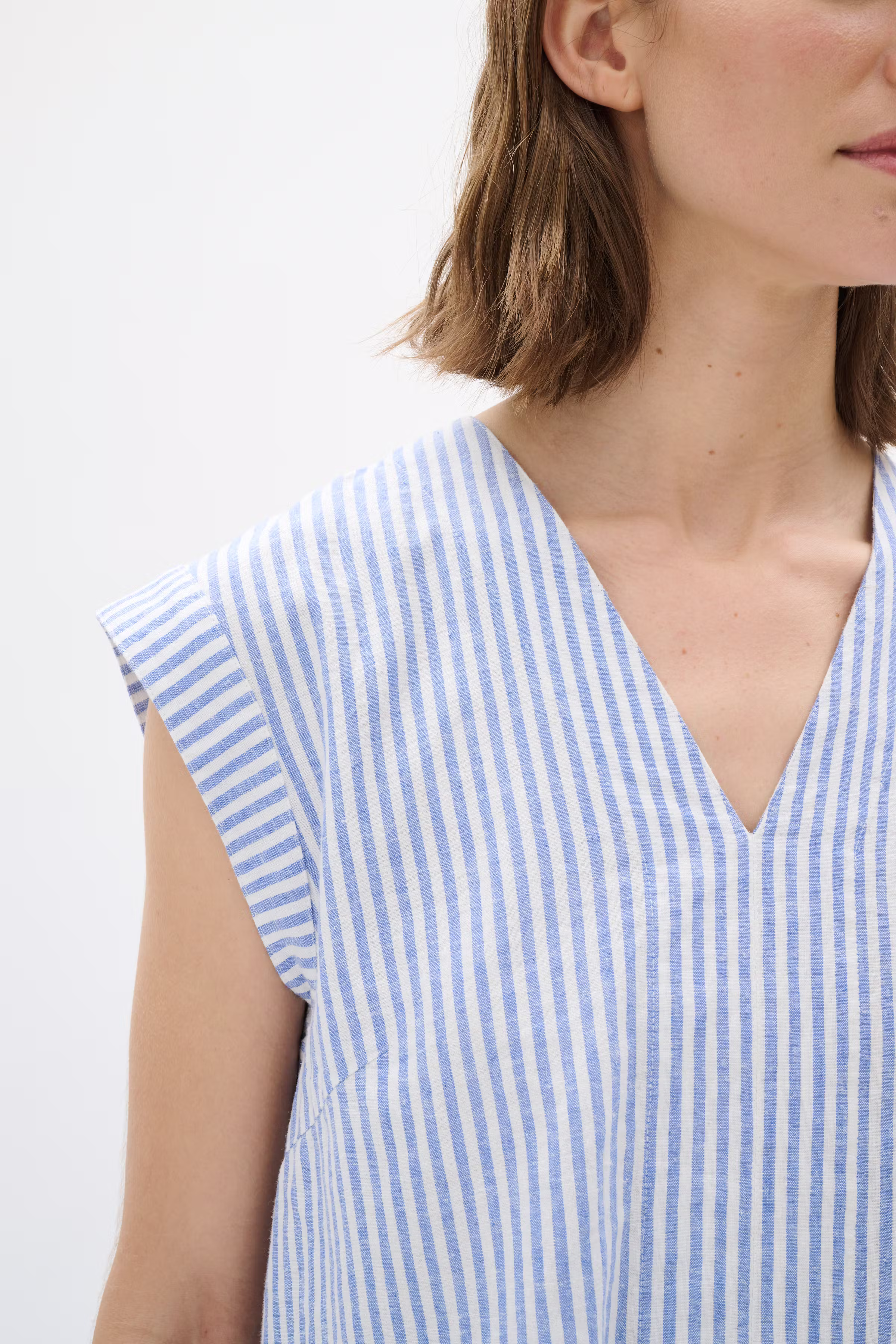 RimoneIW Linne Top LOOKBOOK DETAIL 30110361-300012