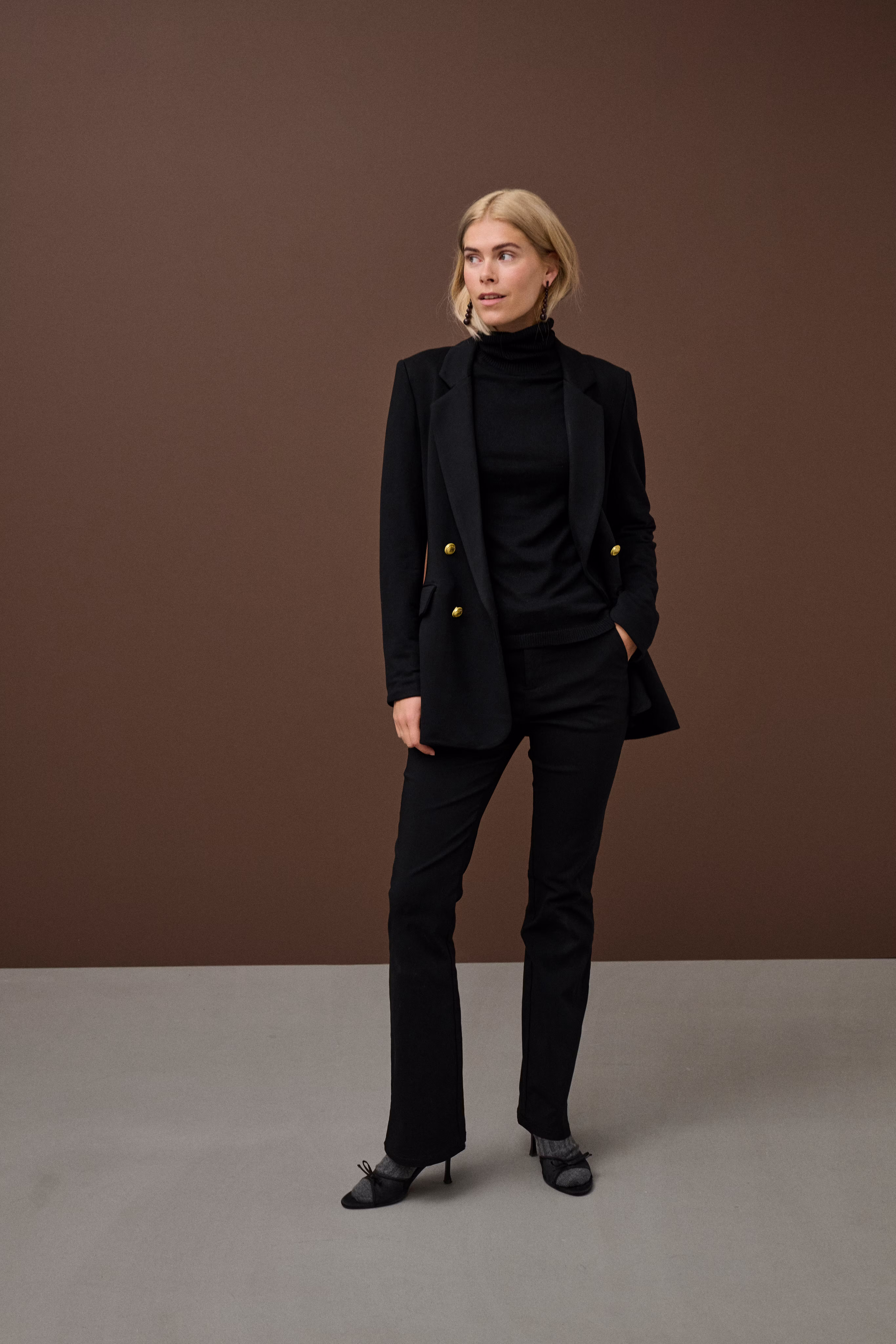 CUeva Blazer LOCATION NONE 50107236-500012