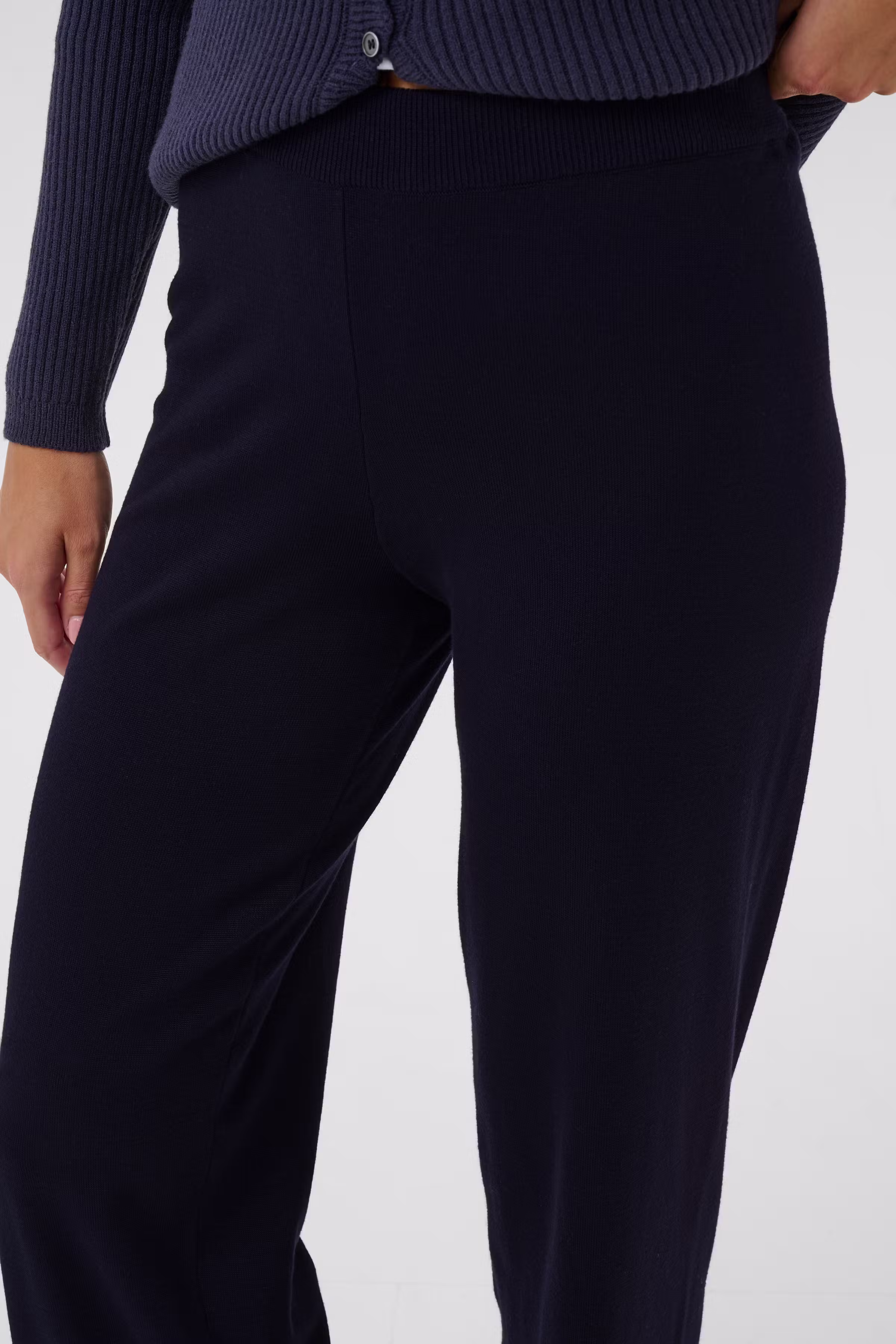 MilaSZ Trousers LOOKBOOK DETAIL 30511095-193924