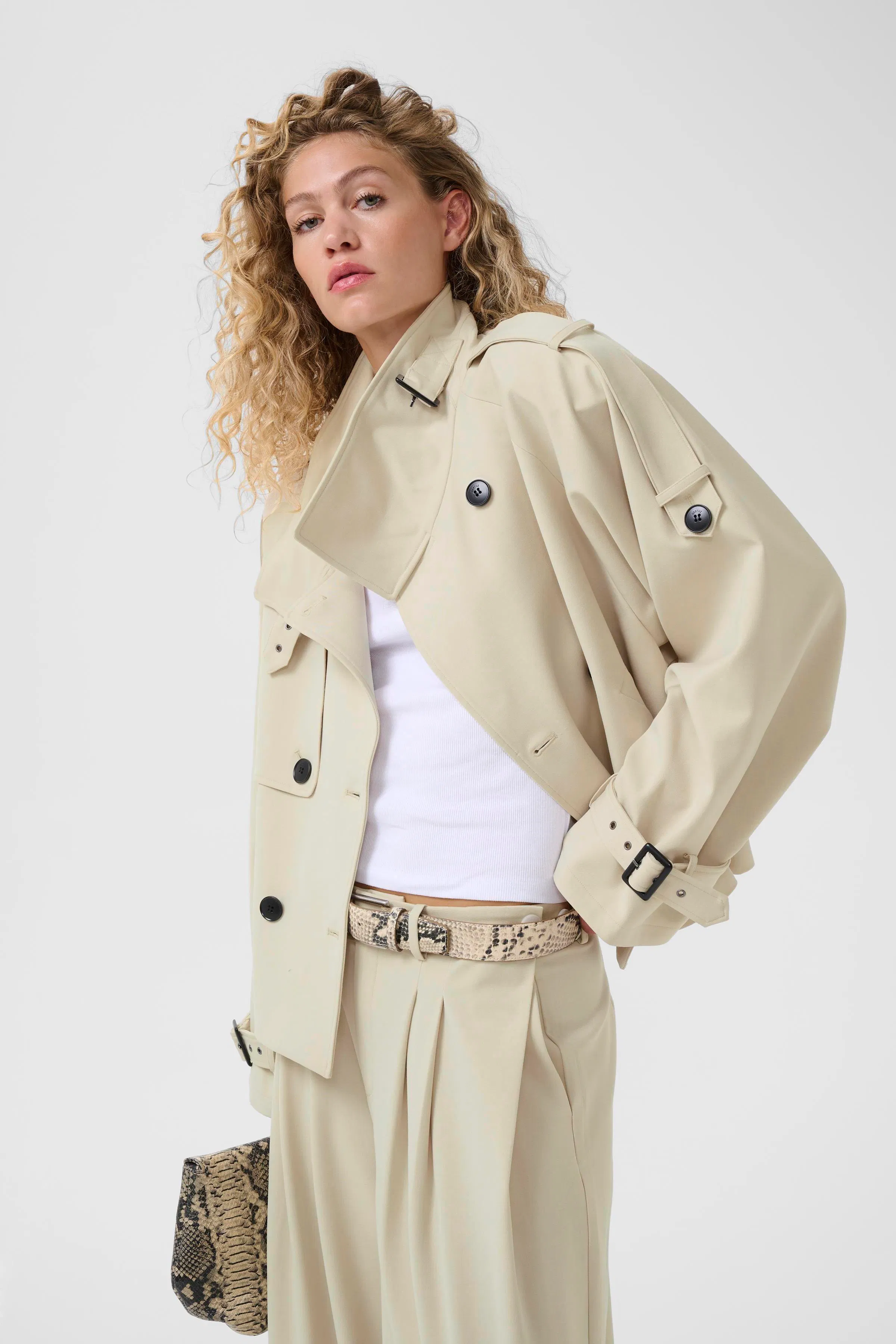 GZavic Kurzer Trenchcoat LOOKBOOK FRONT 10910898-130404