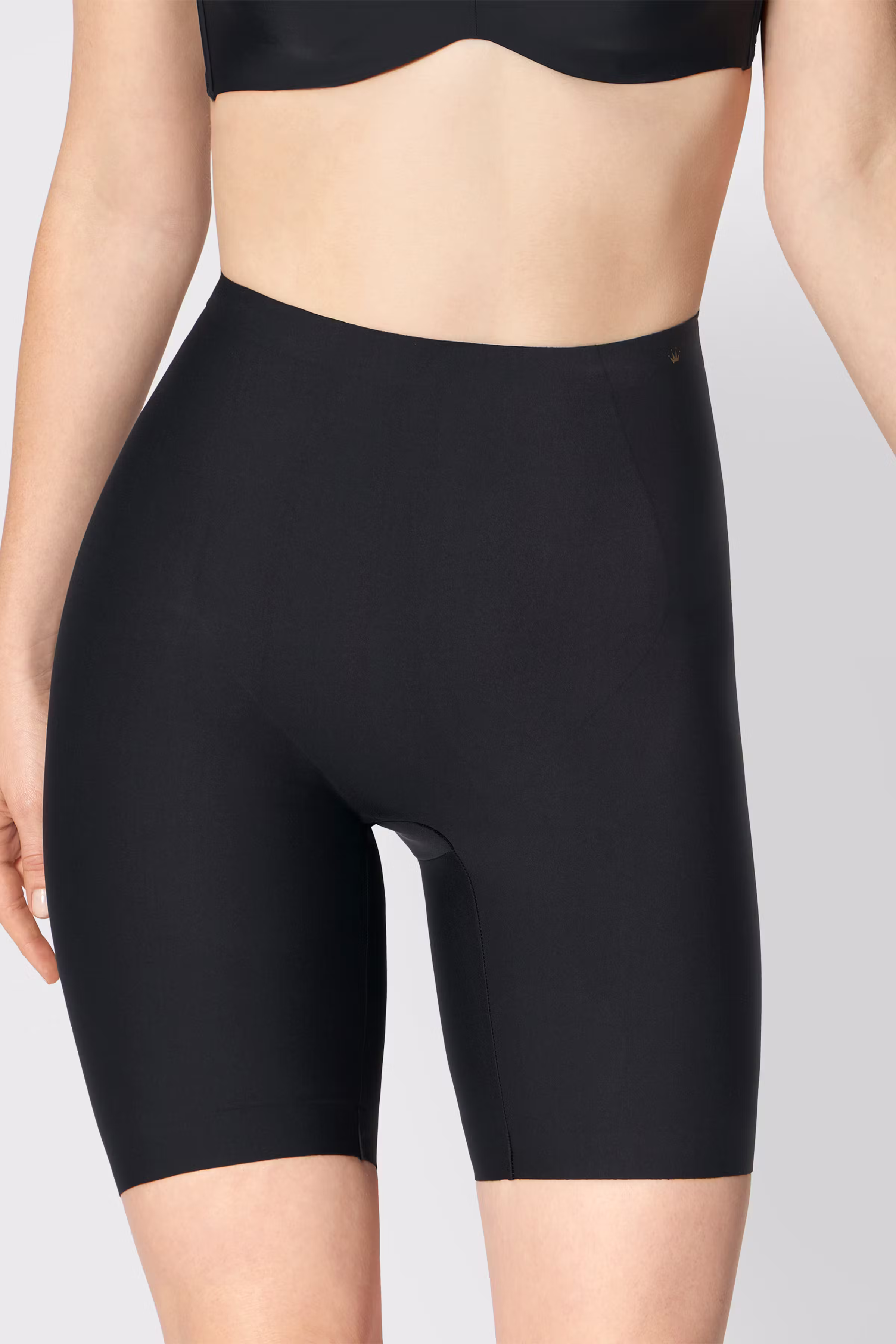 MediumShaping Panties LOOKBOOK FRONT 40500121-T0004