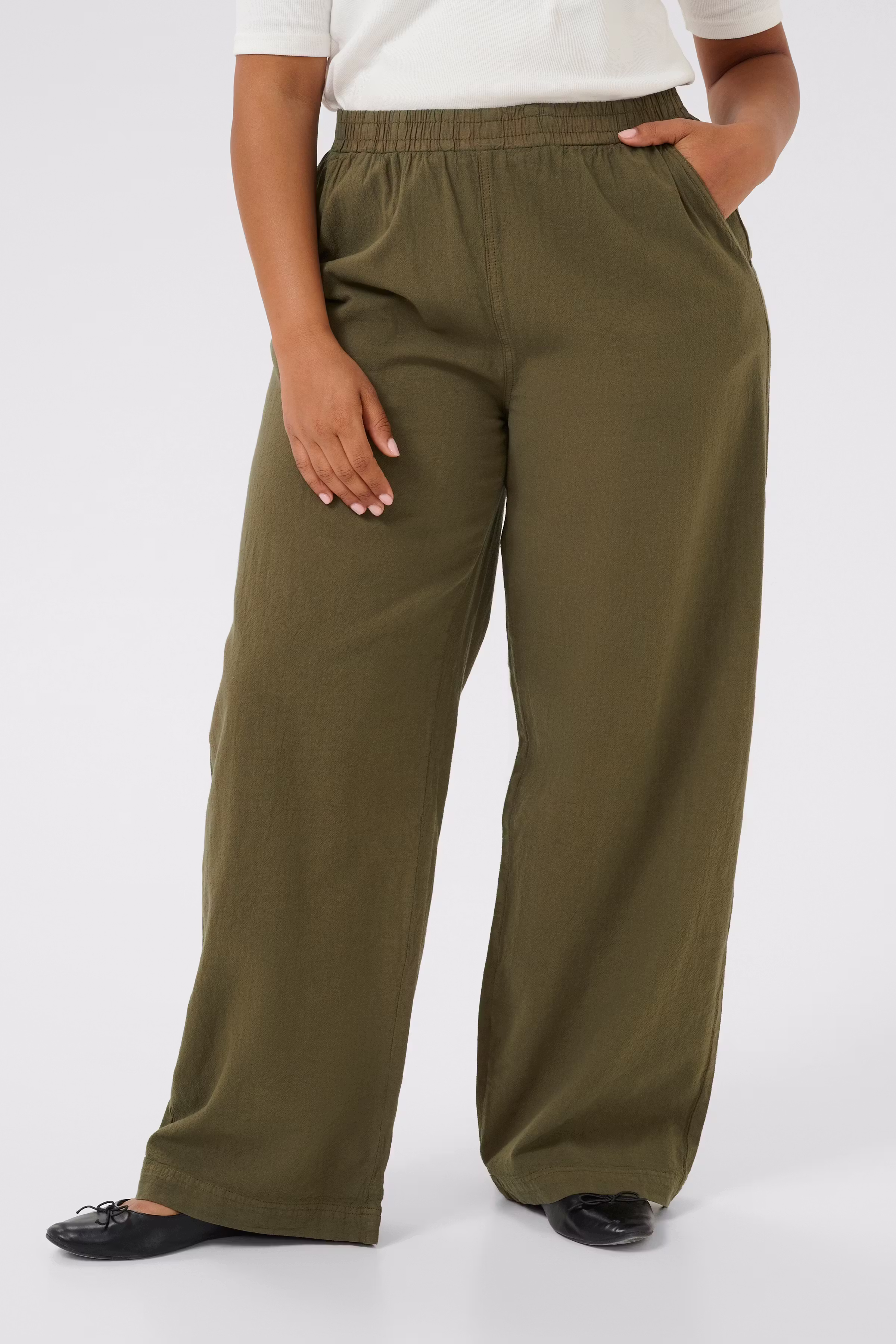 KCnana Byxor LOOKBOOK FRONT 10583172-190511