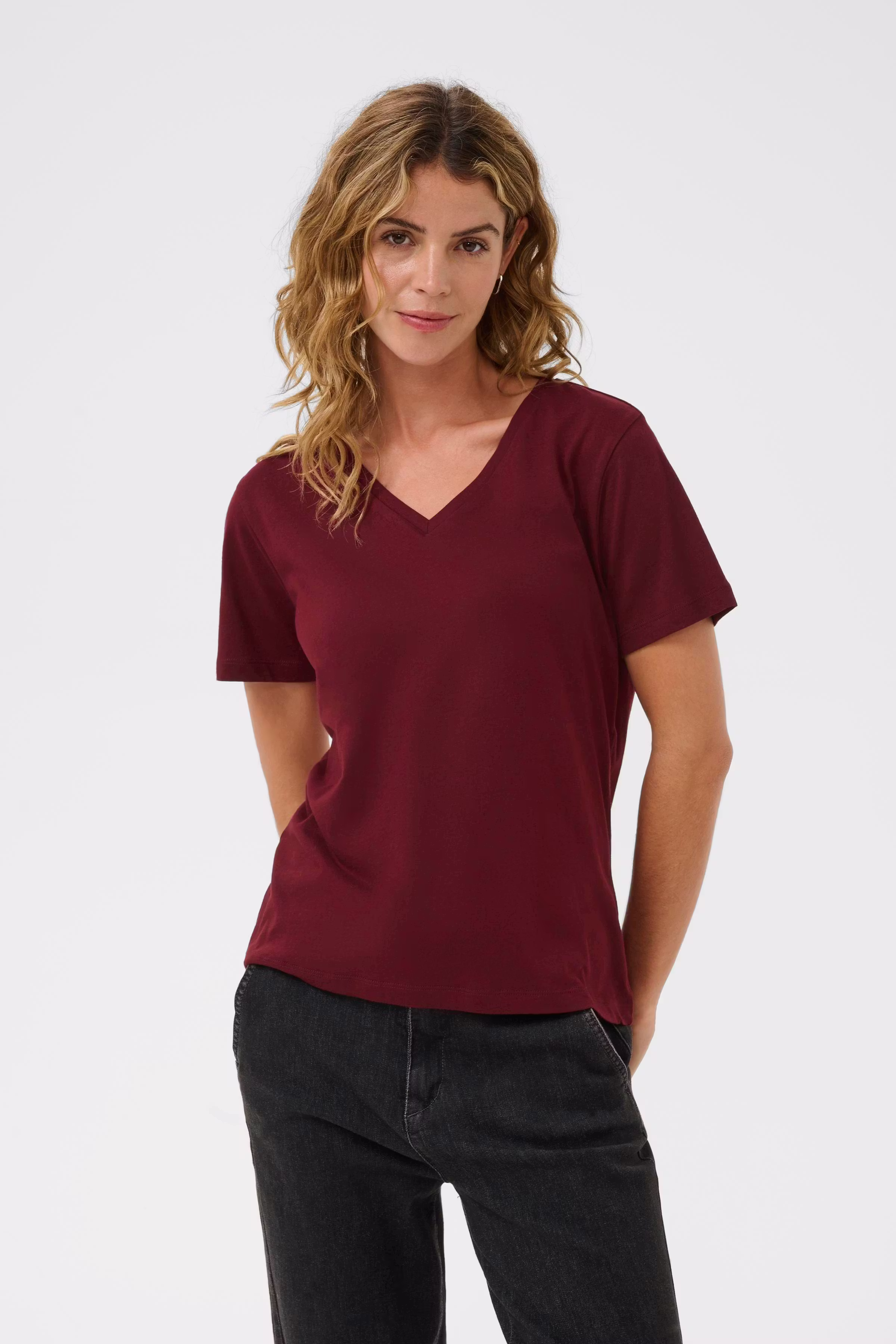 Naia T-shirt LOOKBOOK FRONT 10604508-191522