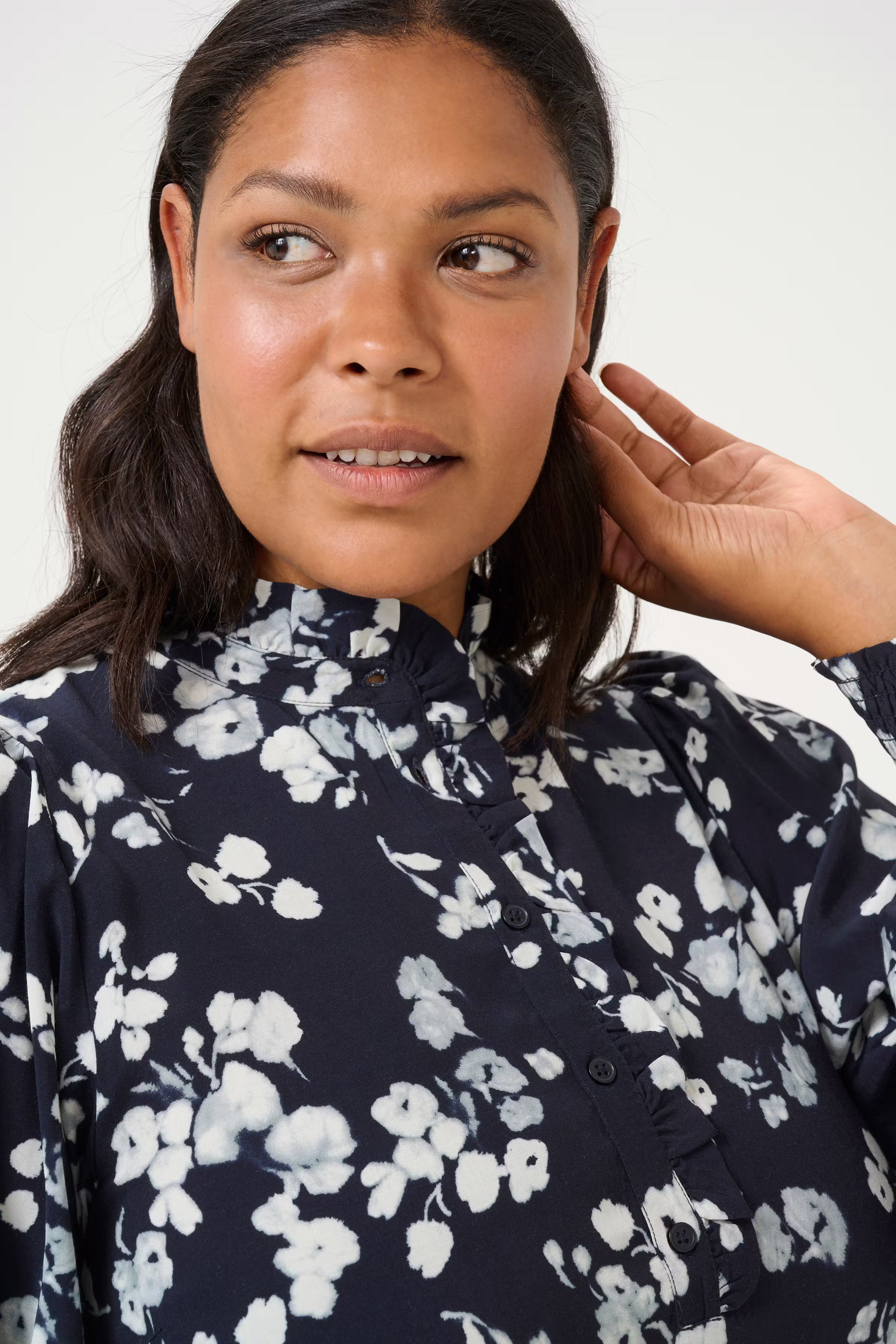 KCalicia Robe LOOKBOOK DETAIL 10582849-106800