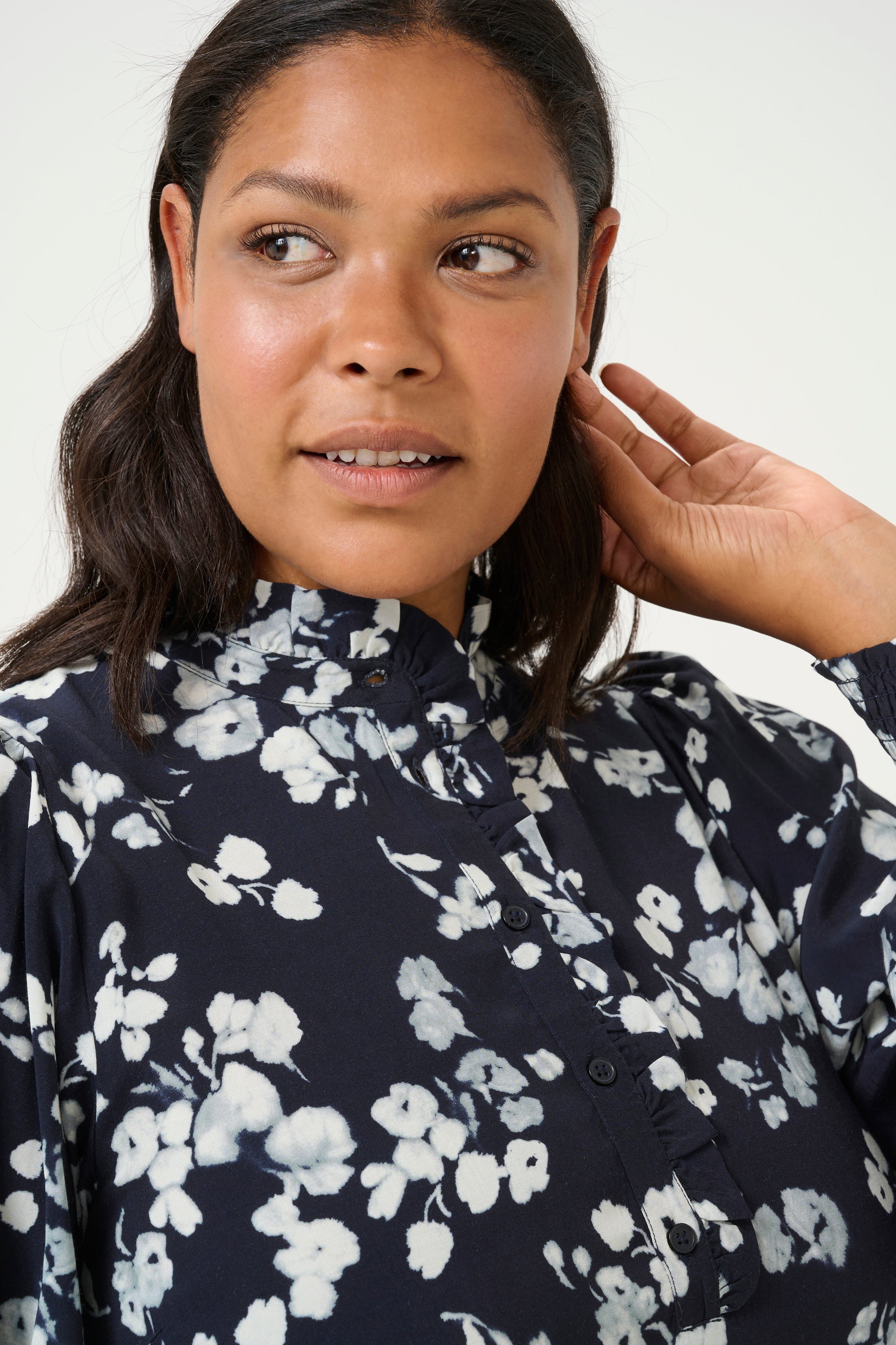 KCalicia Kleid LOOKBOOK DETAIL 10582849-106800