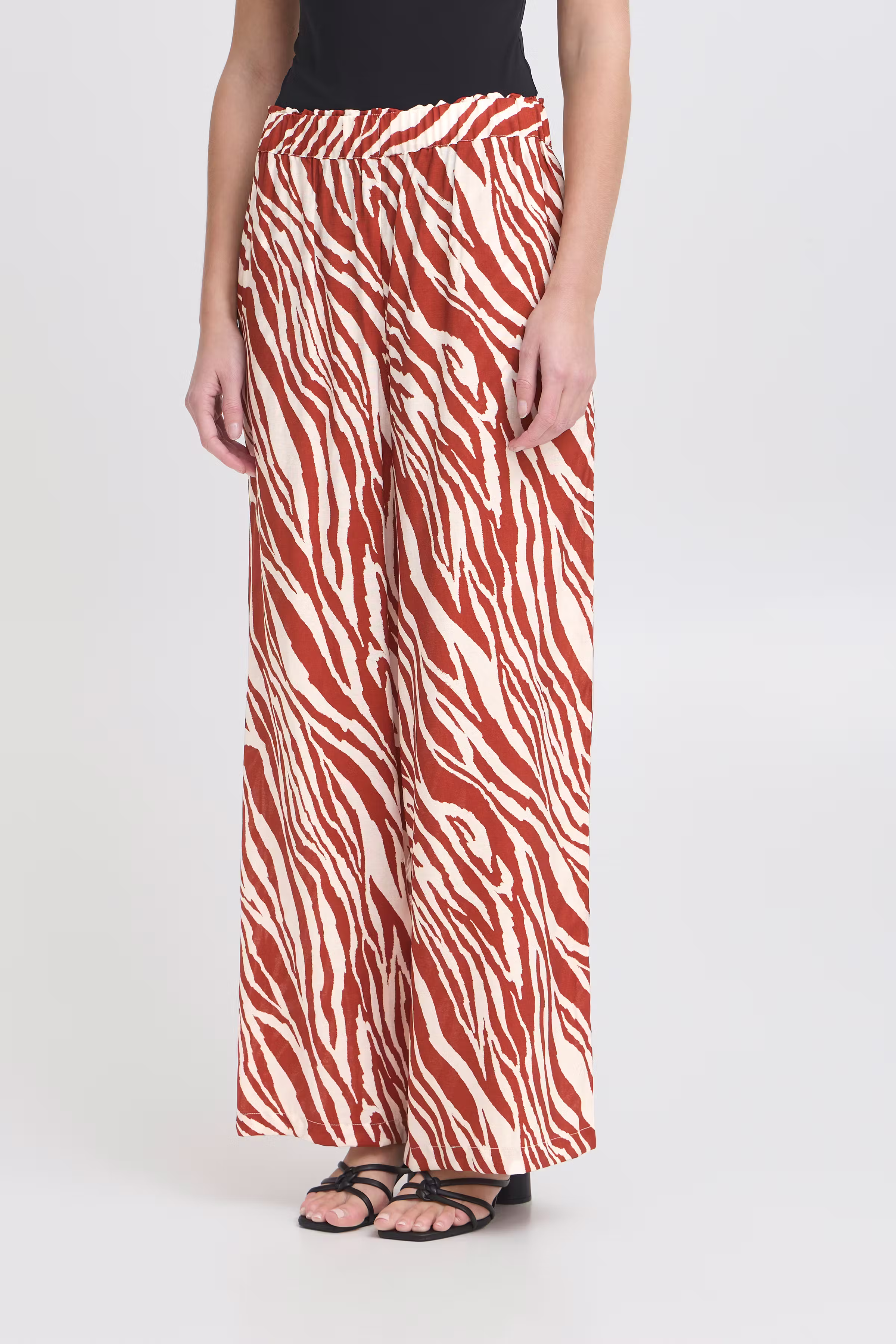 IHYARDEEN Trousers LOOKBOOK FRONT 20123380-204603