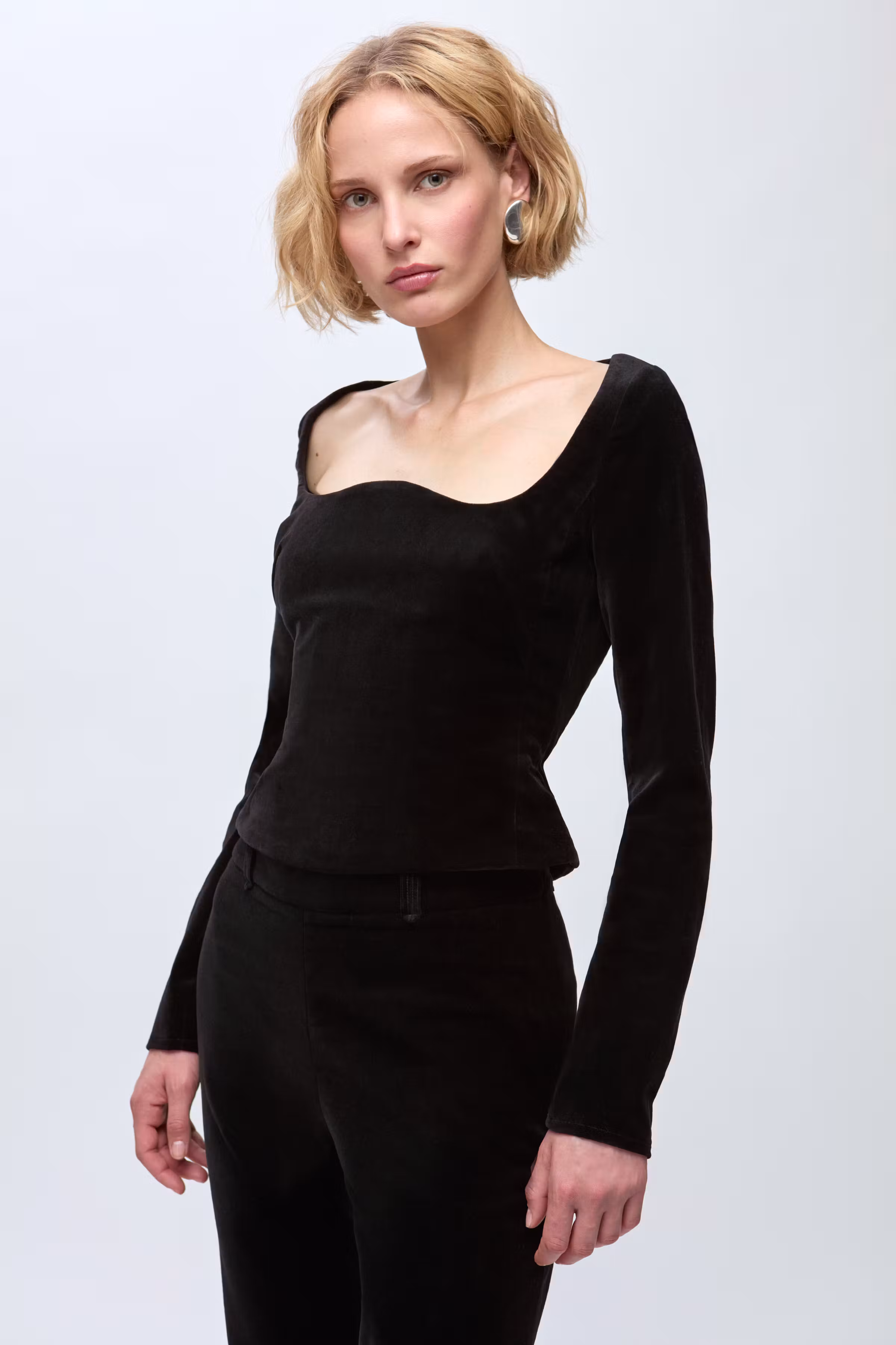 IOTalitha Blouse LOOKBOOK FRONT 30600136-BK999