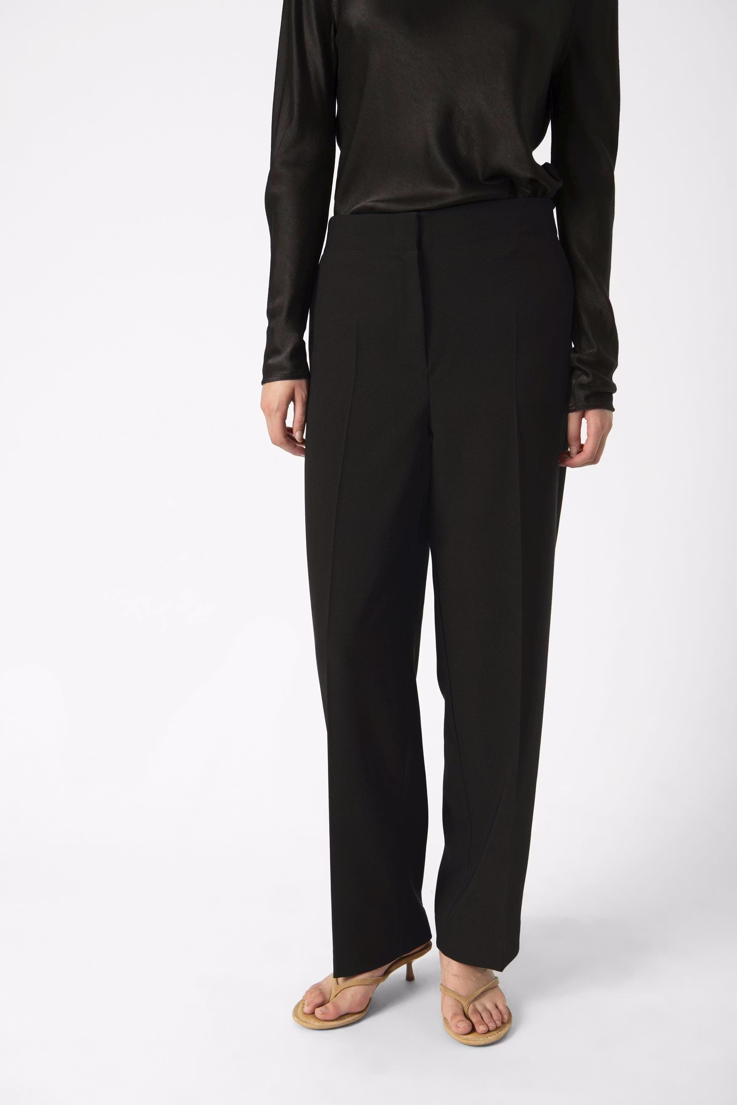 SLSarina Hose LOOKBOOK FRONT 30408642-194008