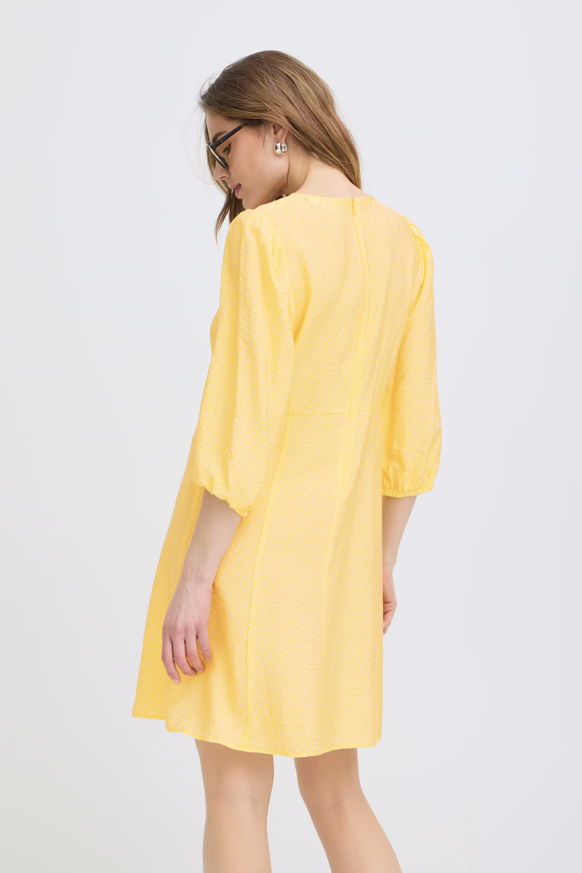 PZCELLY Kjole LOOKBOOK BACK 50210515-130822