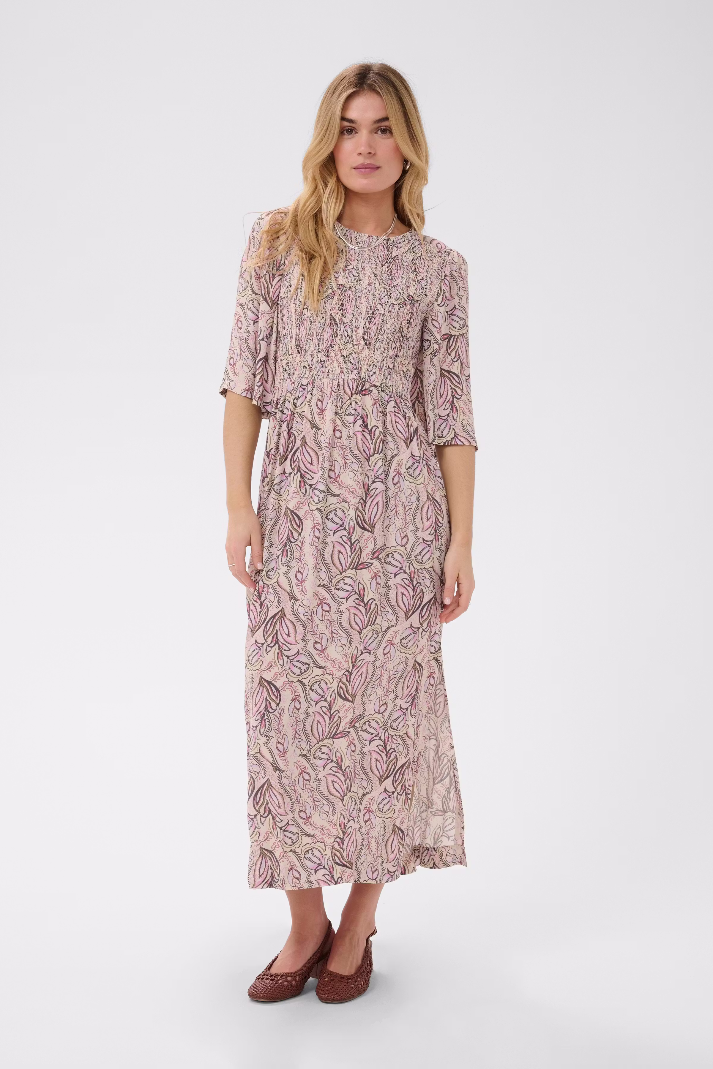 ShaktiSZ Kjole LOOKBOOK FRONT 30515270-305137