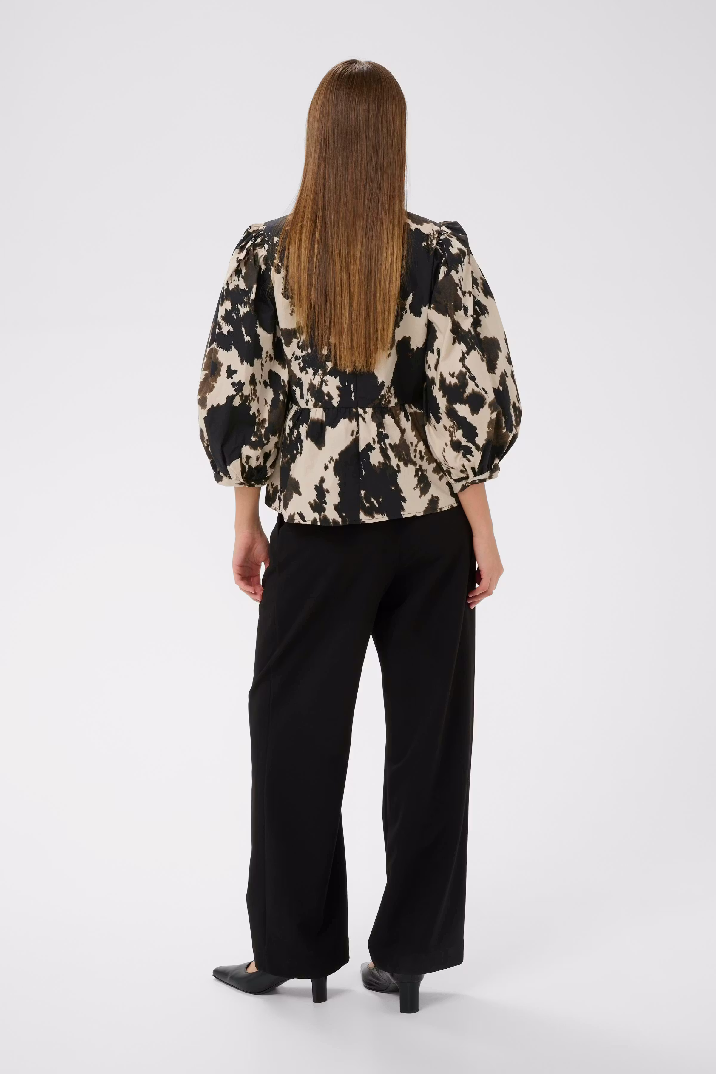 KBBabeth Blouse LOOKBOOK BACK 10105614-108421