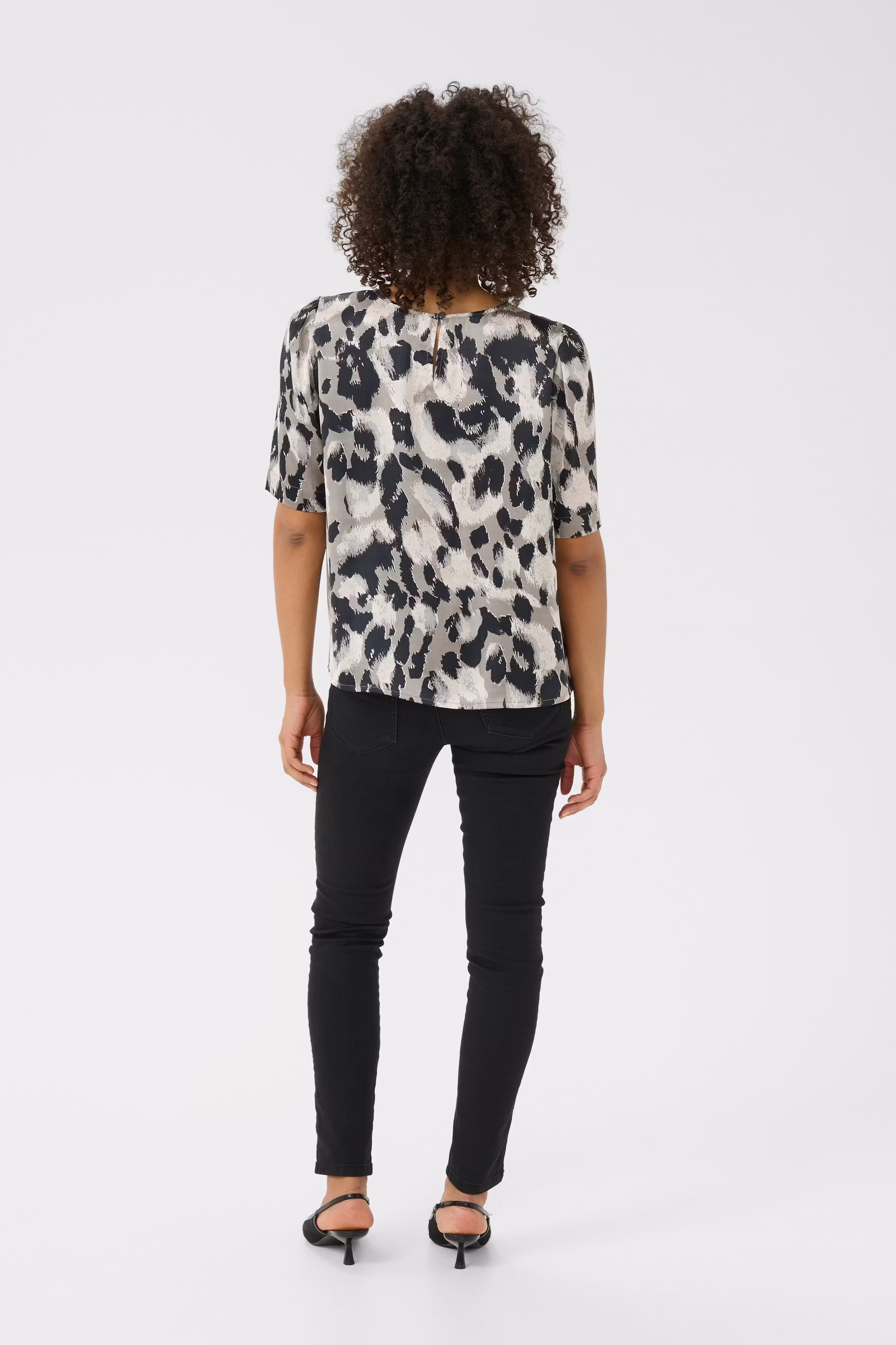 BPaddison Bluse LOOKBOOK BACK 10590867-107599B