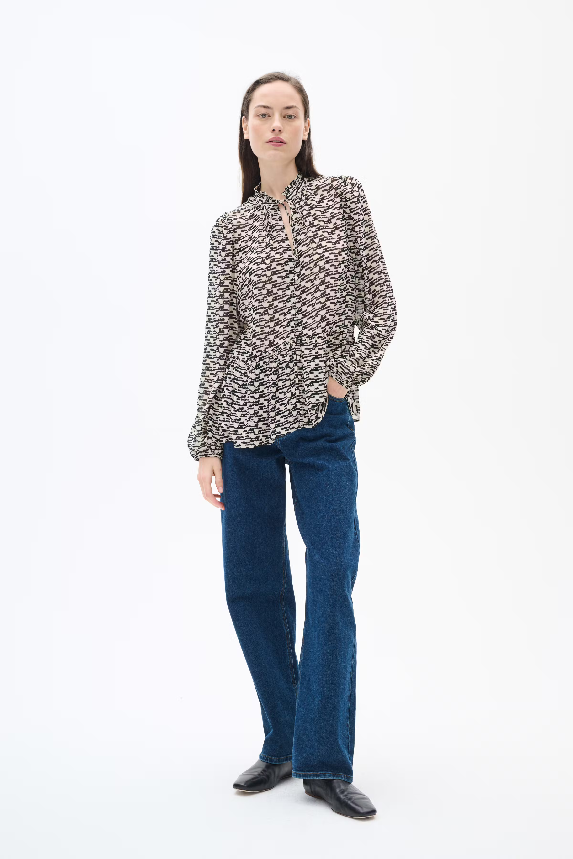 CessieIW Shirt LOOKBOOK FRONT 30110251-303575
