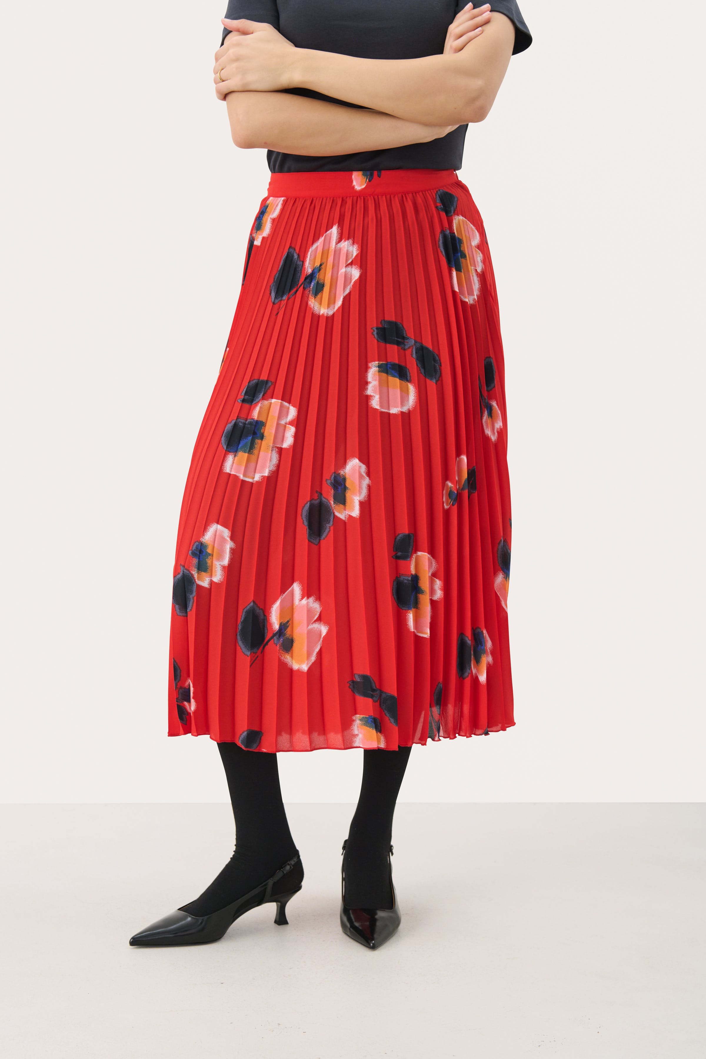 PriyankaPW Skirt LOOKBOOK FRONT 30309261-303395