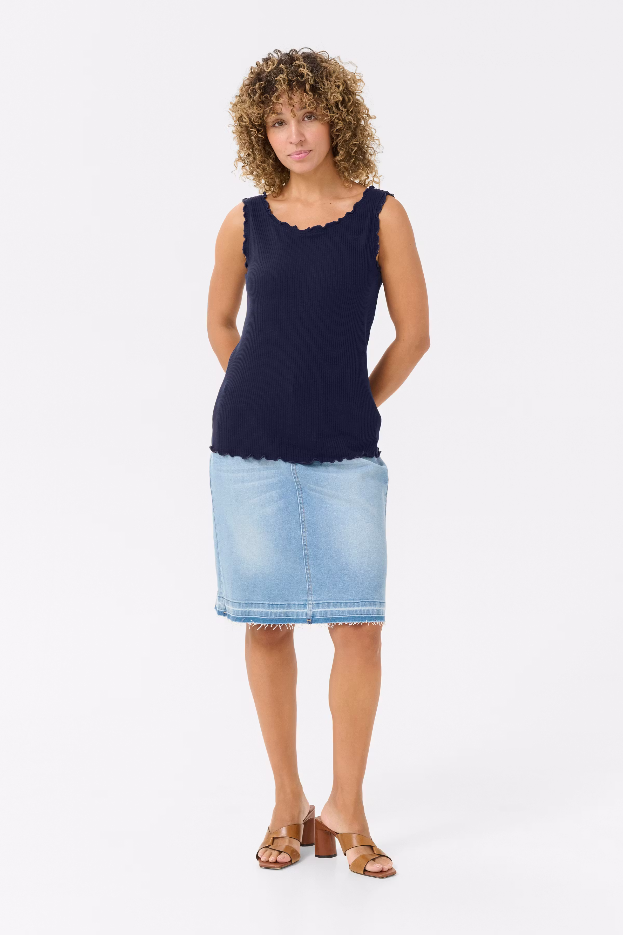 CRRibba Top LOOKBOOK FRONT 10612459-193923