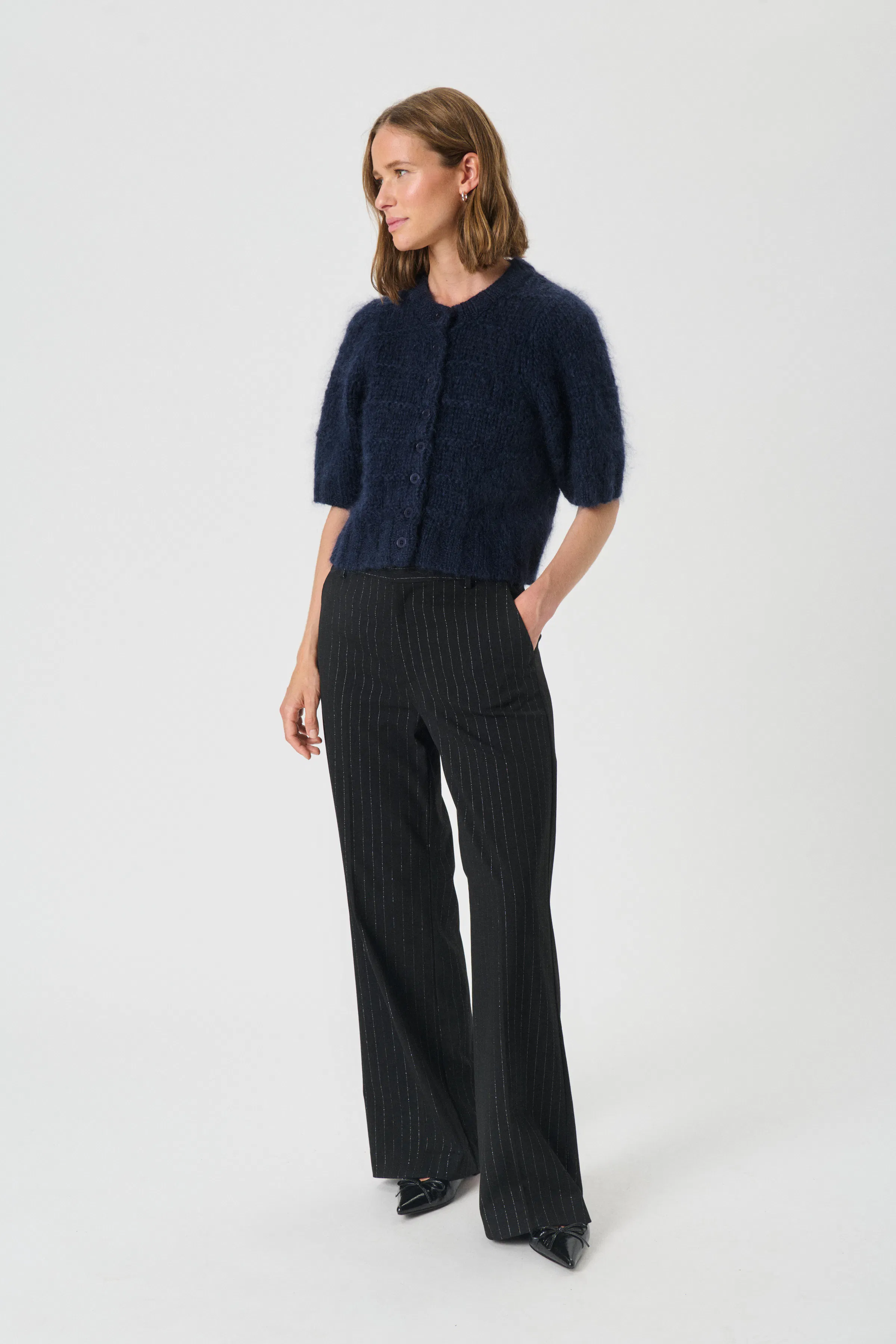 VernonaPW Cardigan LOOKBOOK FRONT 30310224-193920